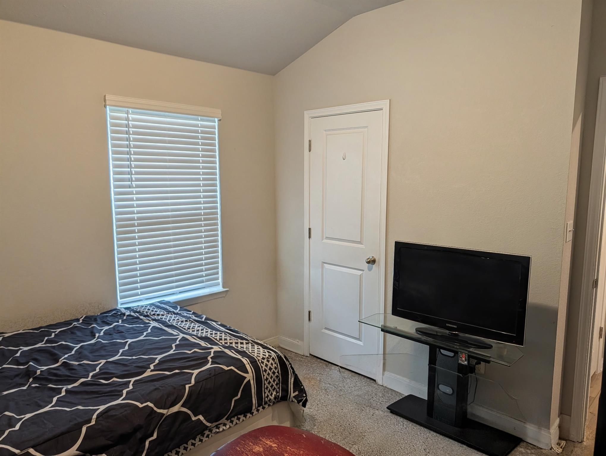 1015 Bluejack Way, Hutto, TX 78634