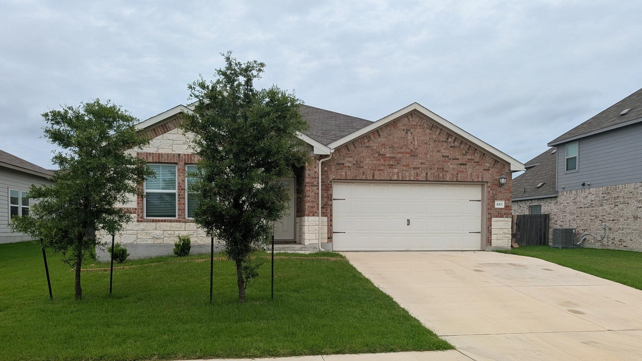 1015 Bluejack Way, Hutto, TX 78634