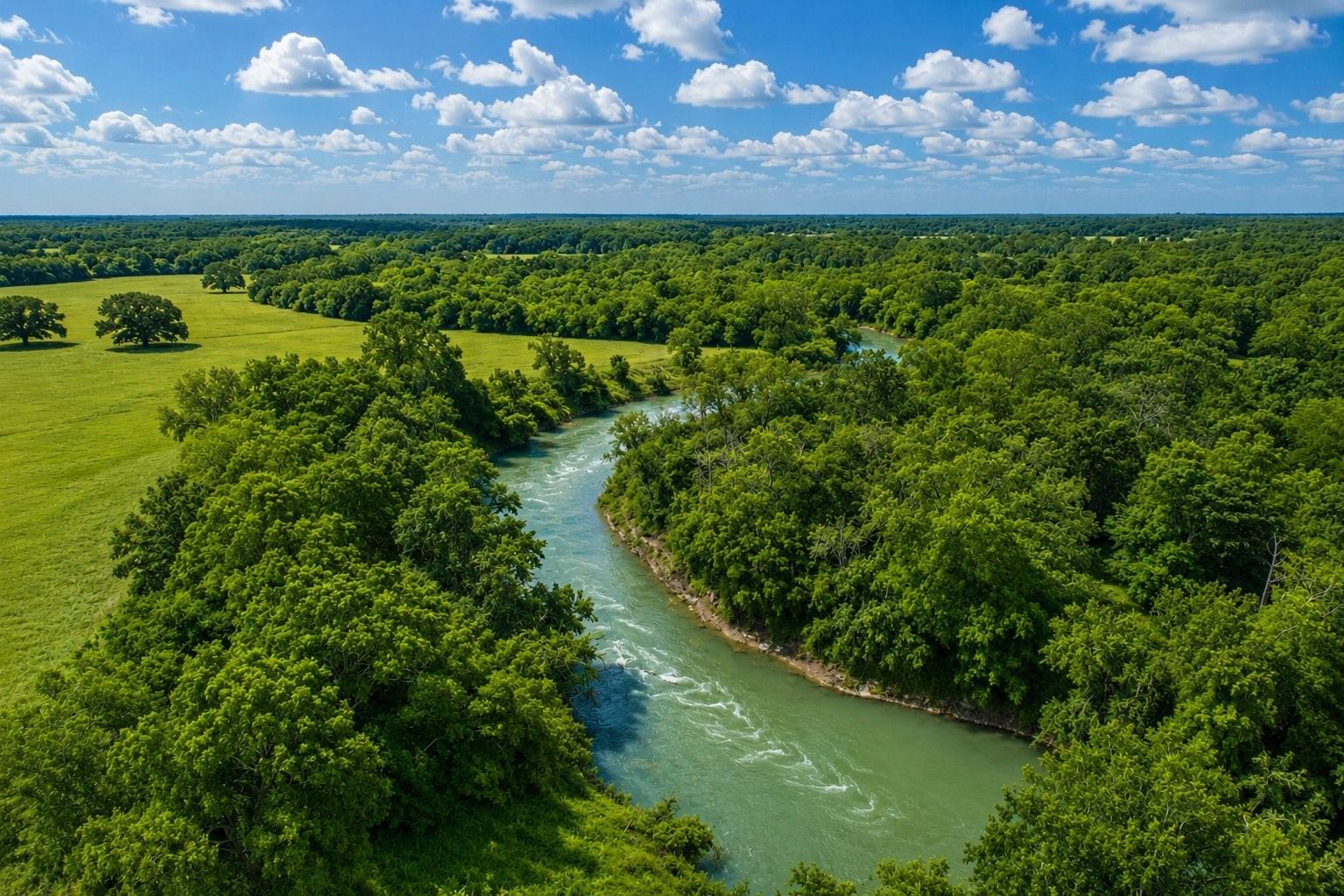Luling, TX 78648