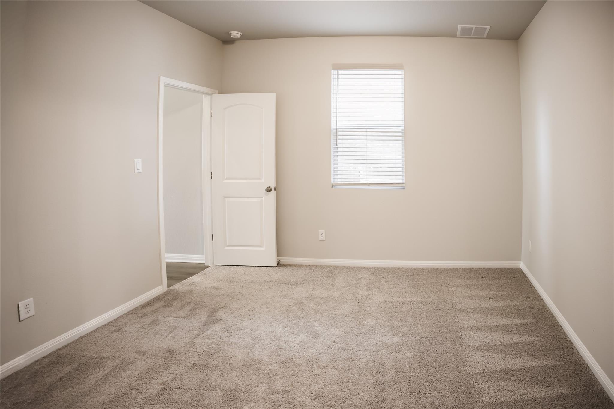 120 Baron Von Gator Dr, San Marcos, TX 78666