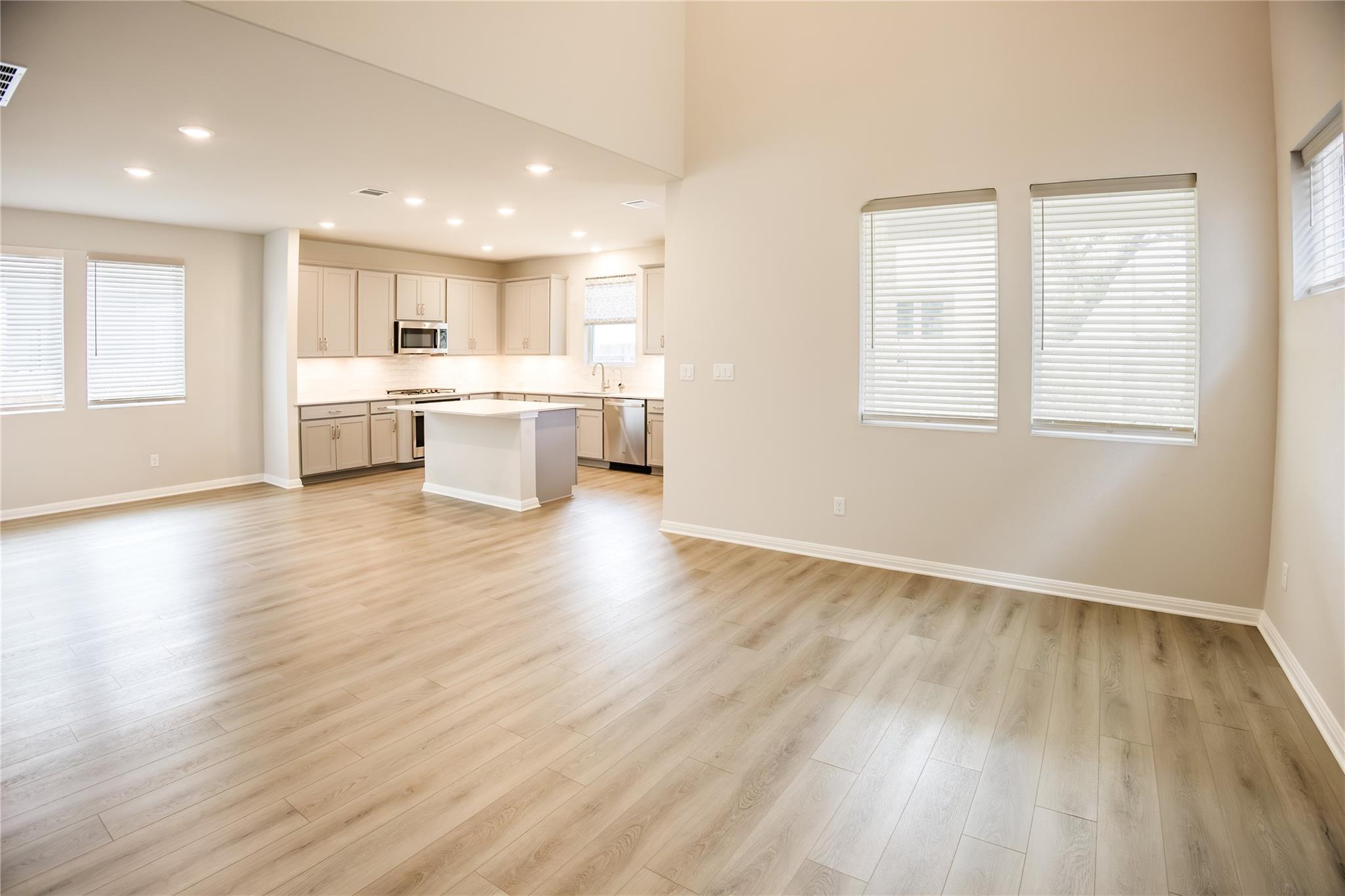 120 Baron Von Gator Dr, San Marcos, TX 78666