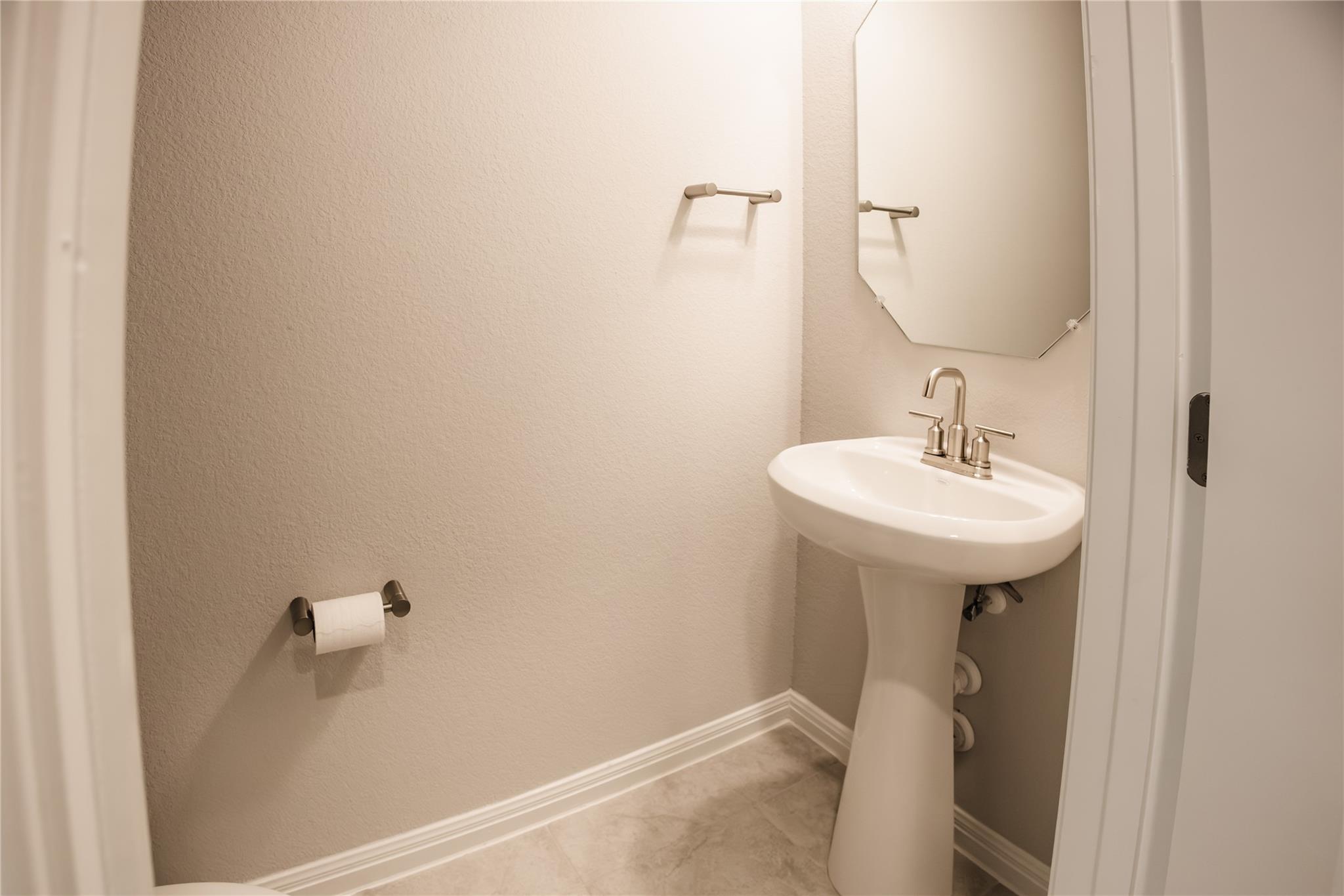 120 Baron Von Gator Dr, San Marcos, TX 78666