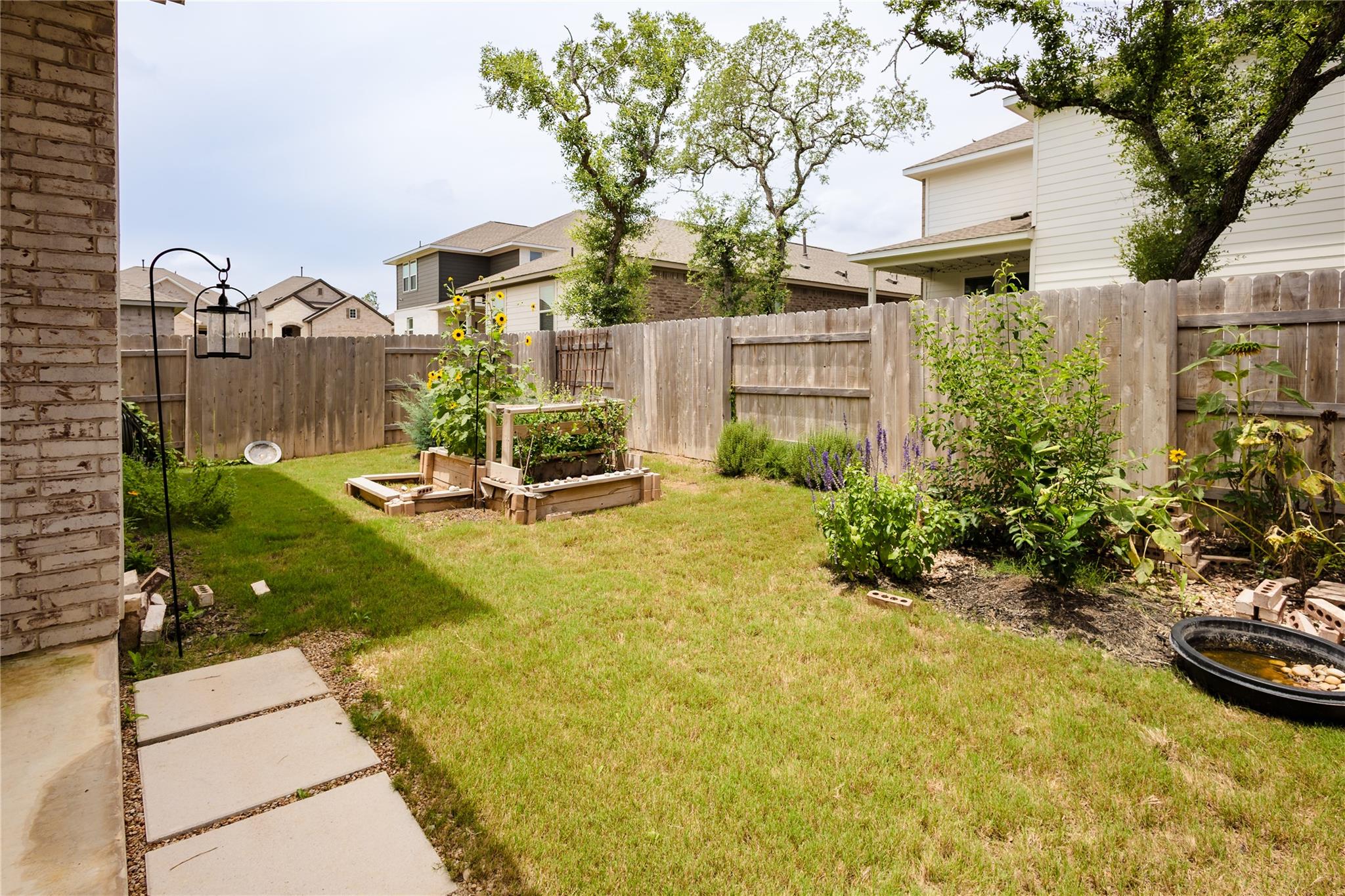 120 Baron Von Gator Dr, San Marcos, TX 78666