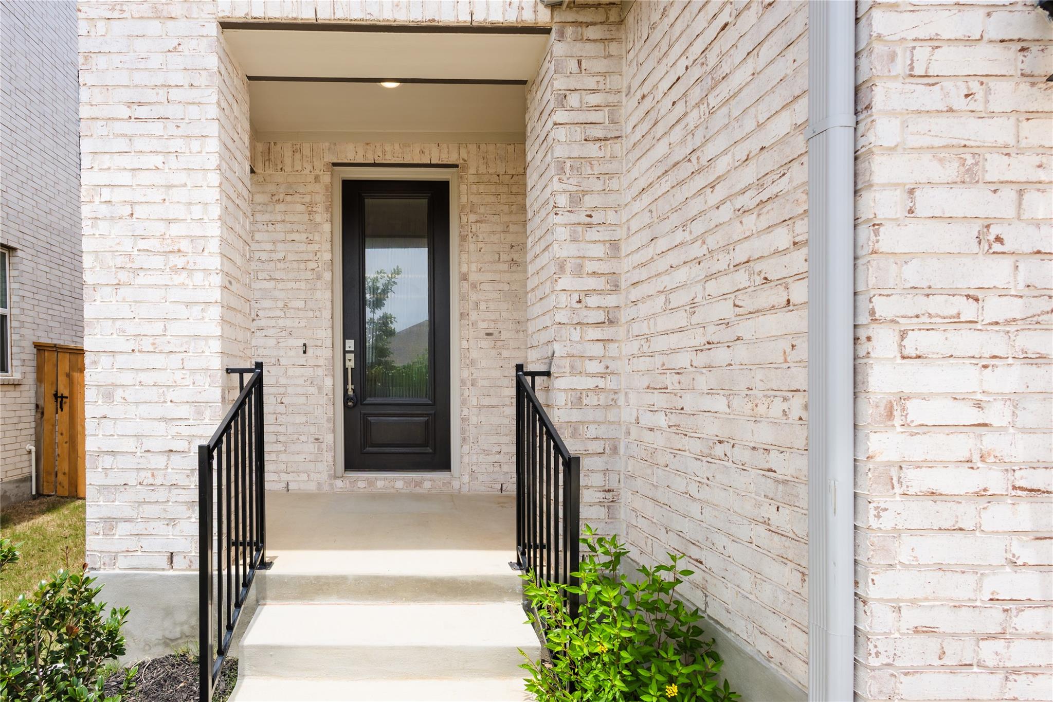 120 Baron Von Gator Dr, San Marcos, TX 78666