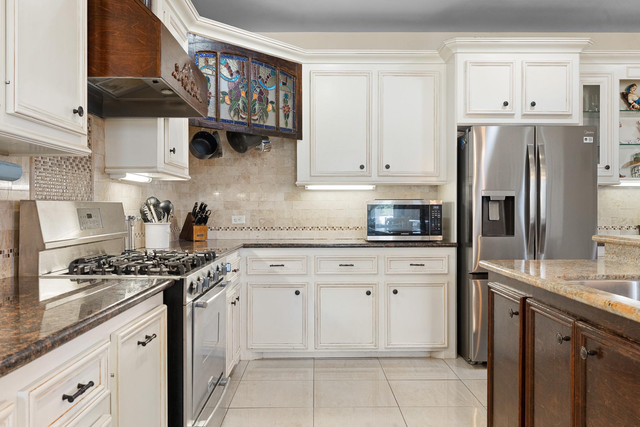1102 Private Road 2332, Giddings, TX 78942