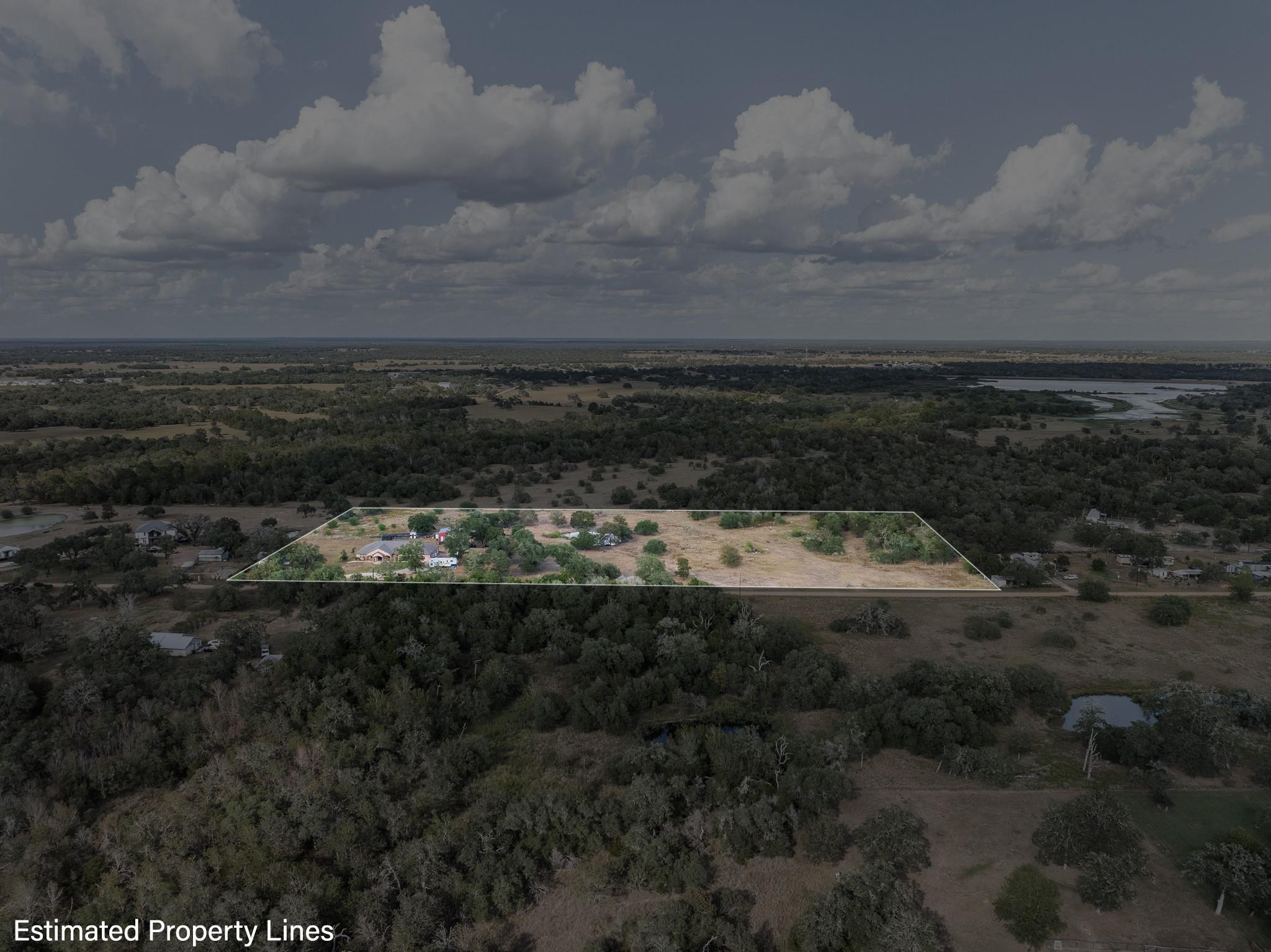 1102 Private Road 2332, Giddings, TX 78942