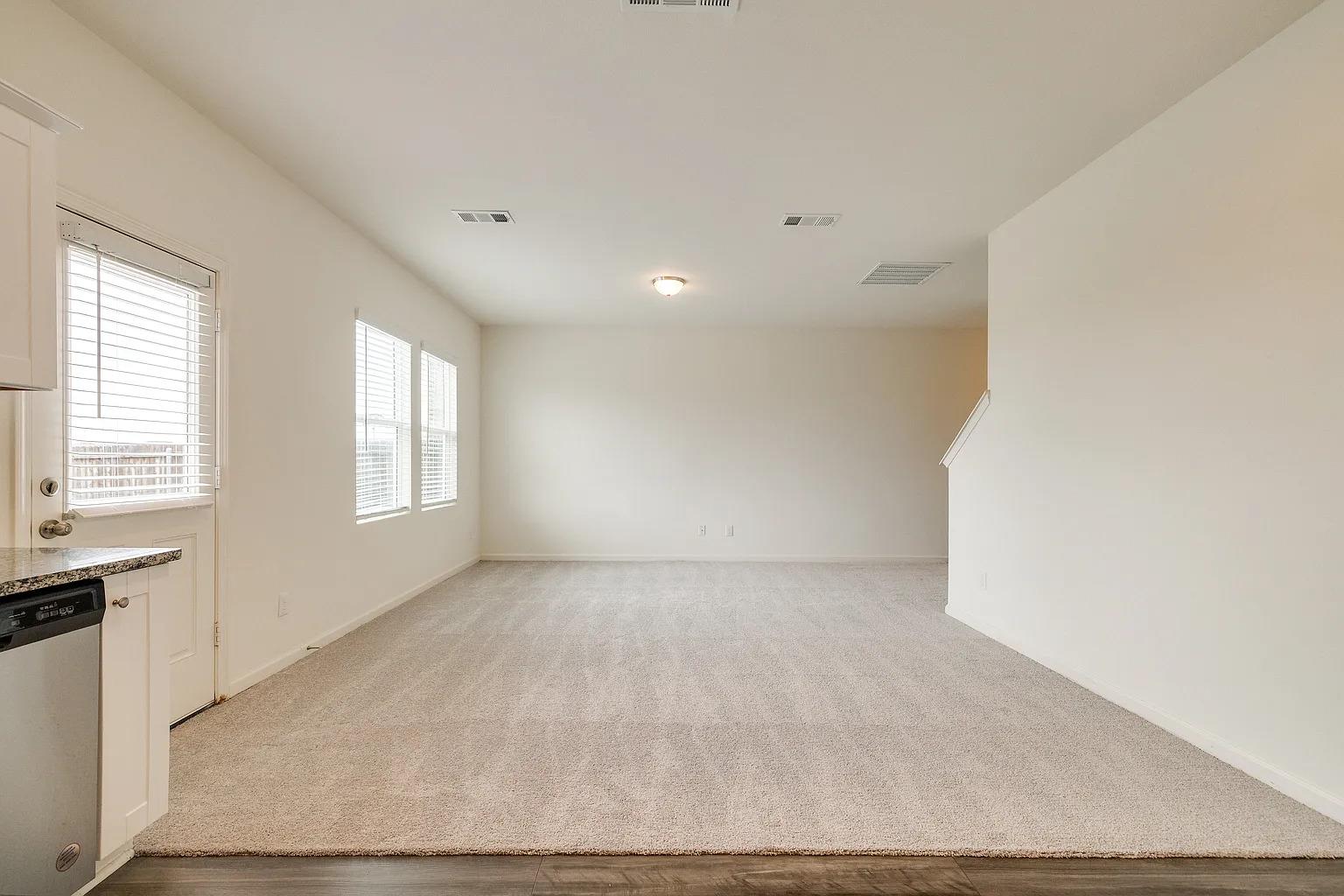 1816 Chapel Hill Rd, Princeton, TX 75407