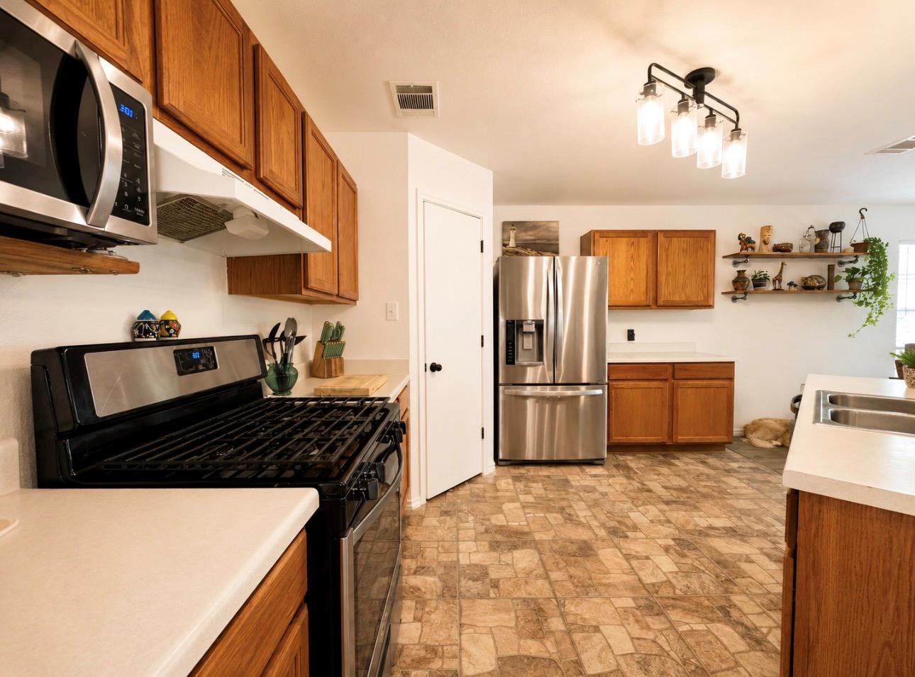 281 Prairie Verbena Dr, Kyle, TX 78640