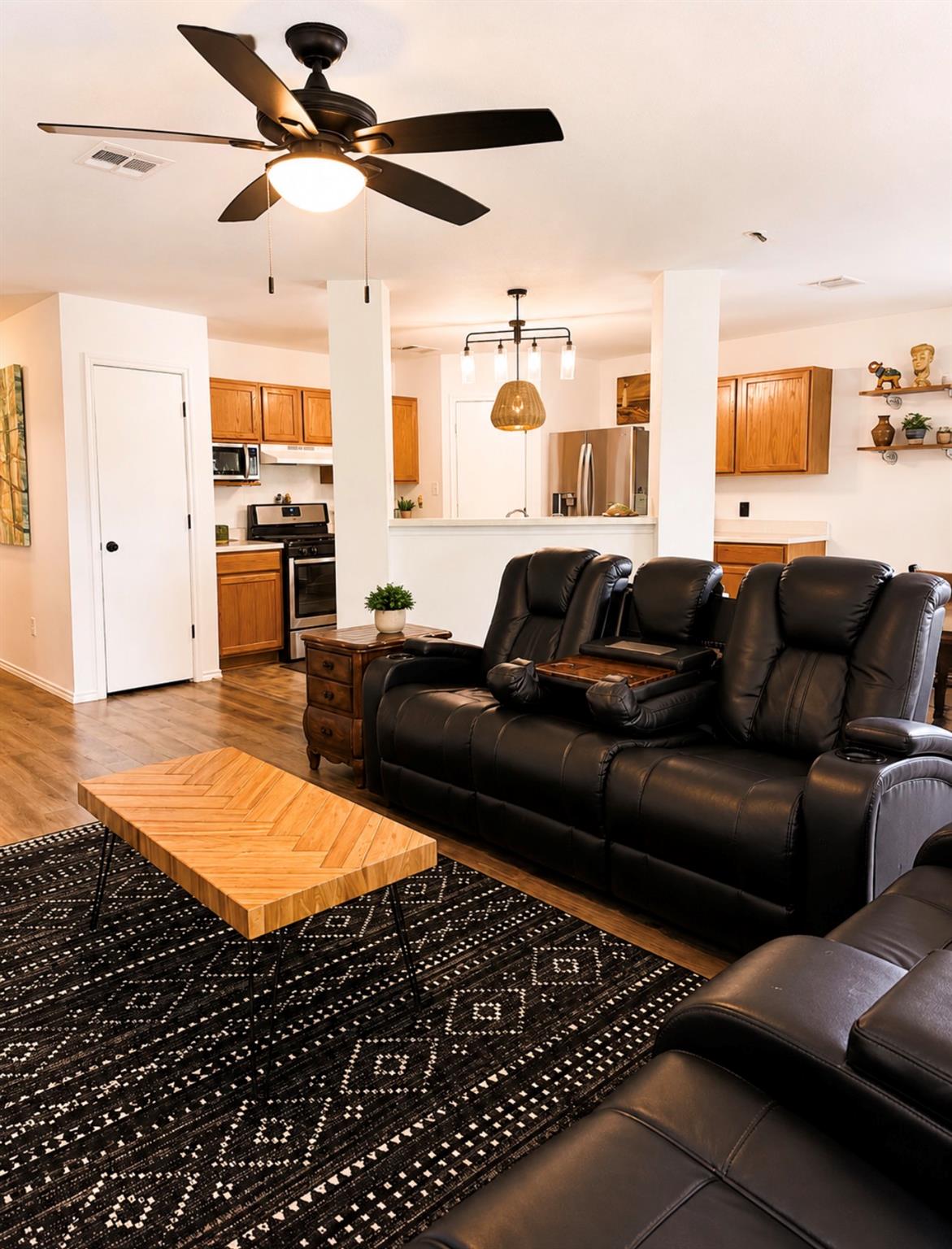 281 Prairie Verbena Dr, Kyle, TX 78640