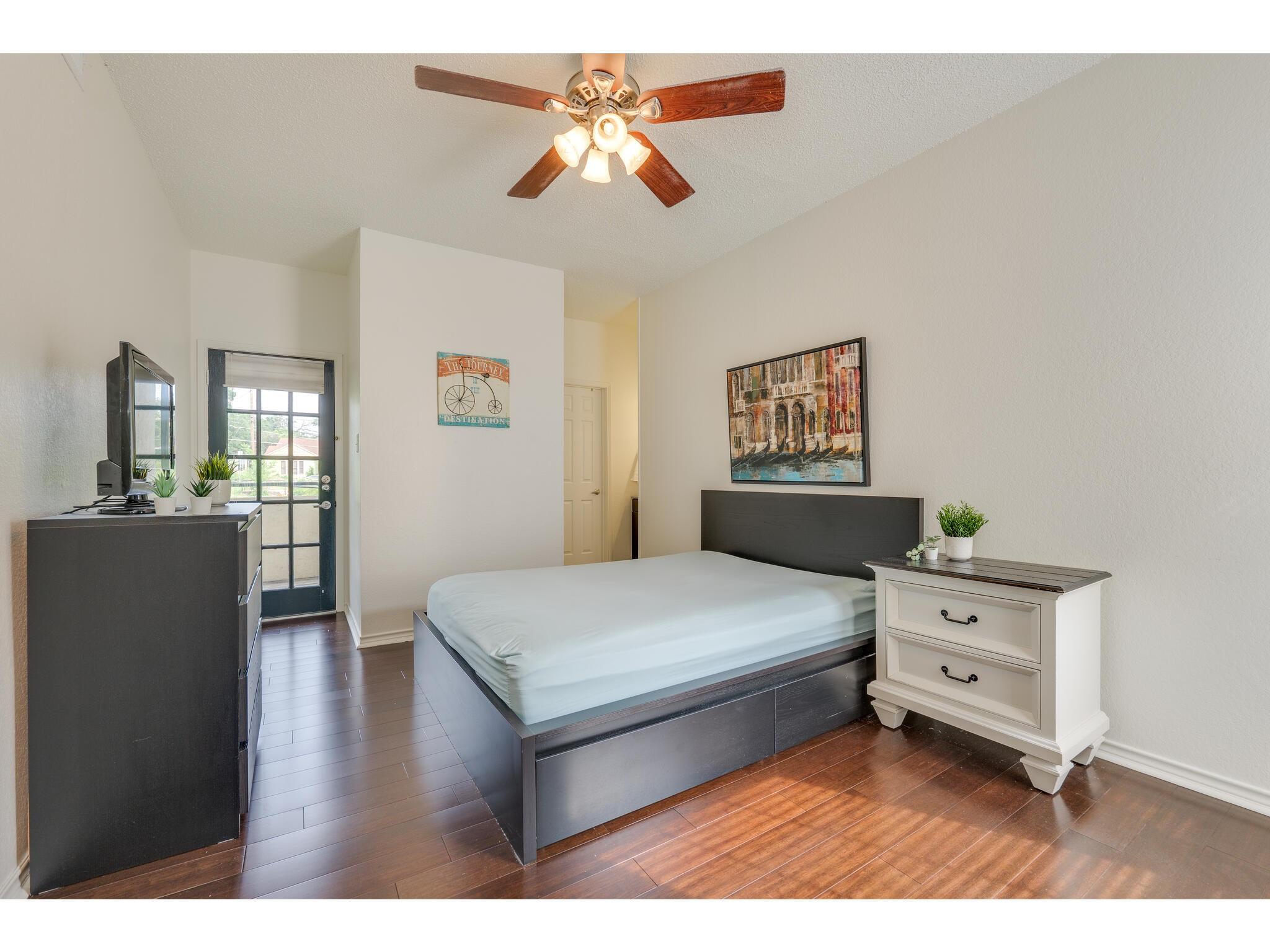 3001 Cedar St # A-215, Austin, TX 78705