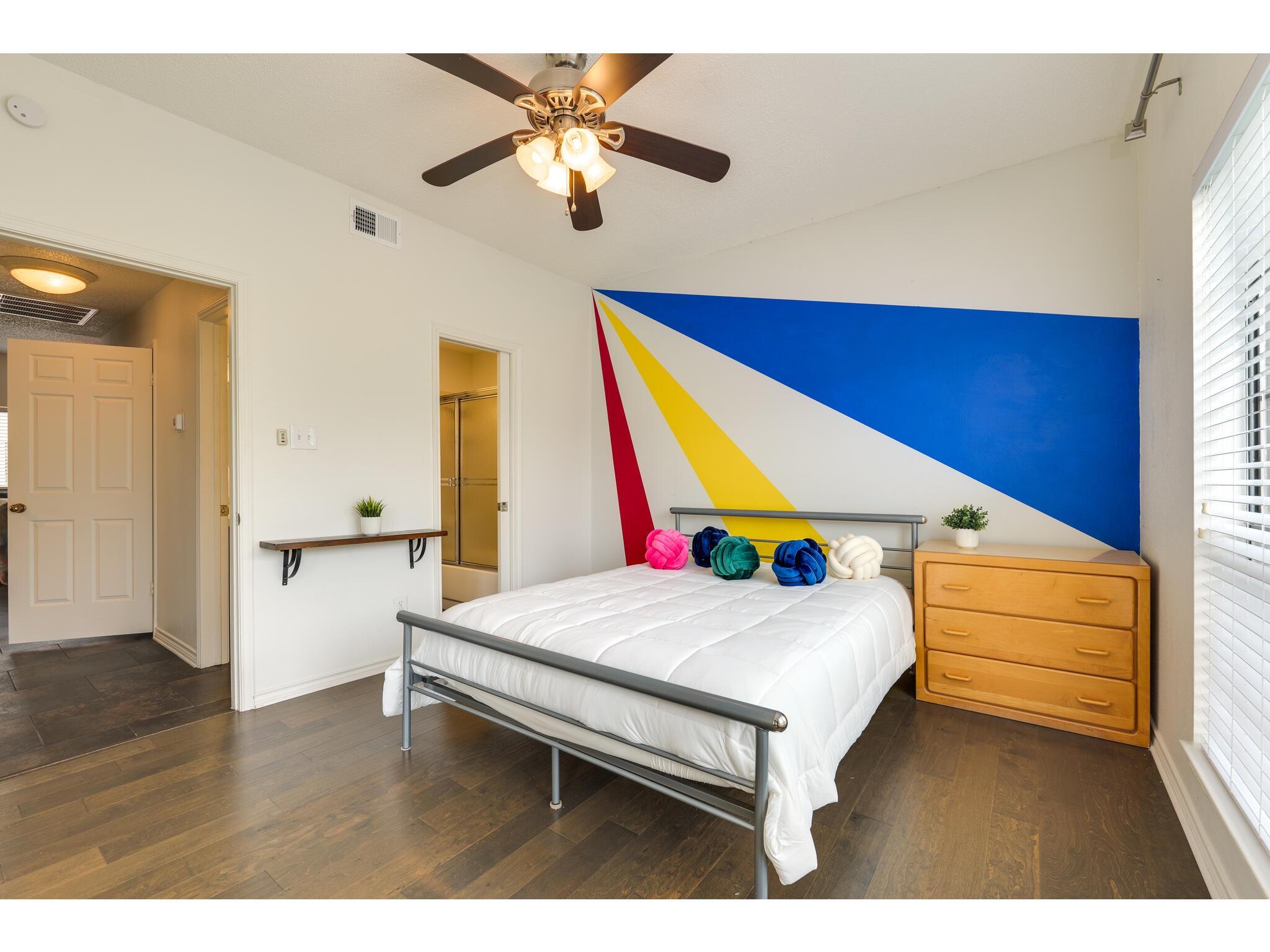 3001 Cedar St # A-215, Austin, TX 78705