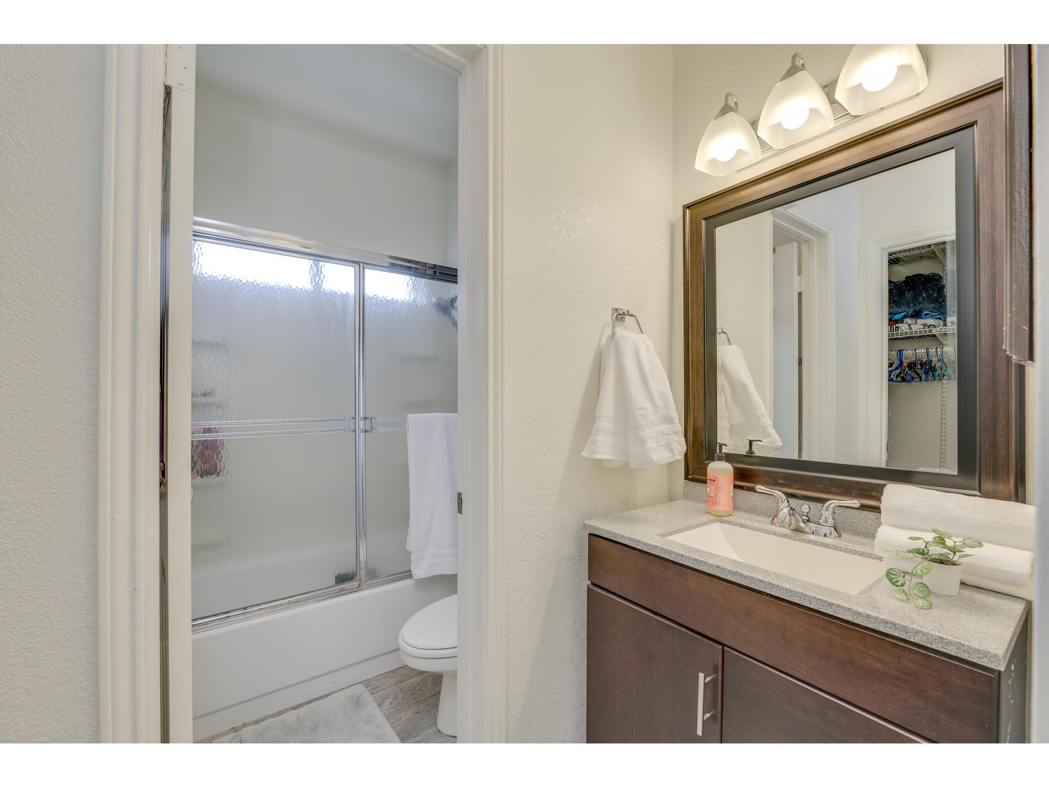 3001 Cedar St # A-215, Austin, TX 78705