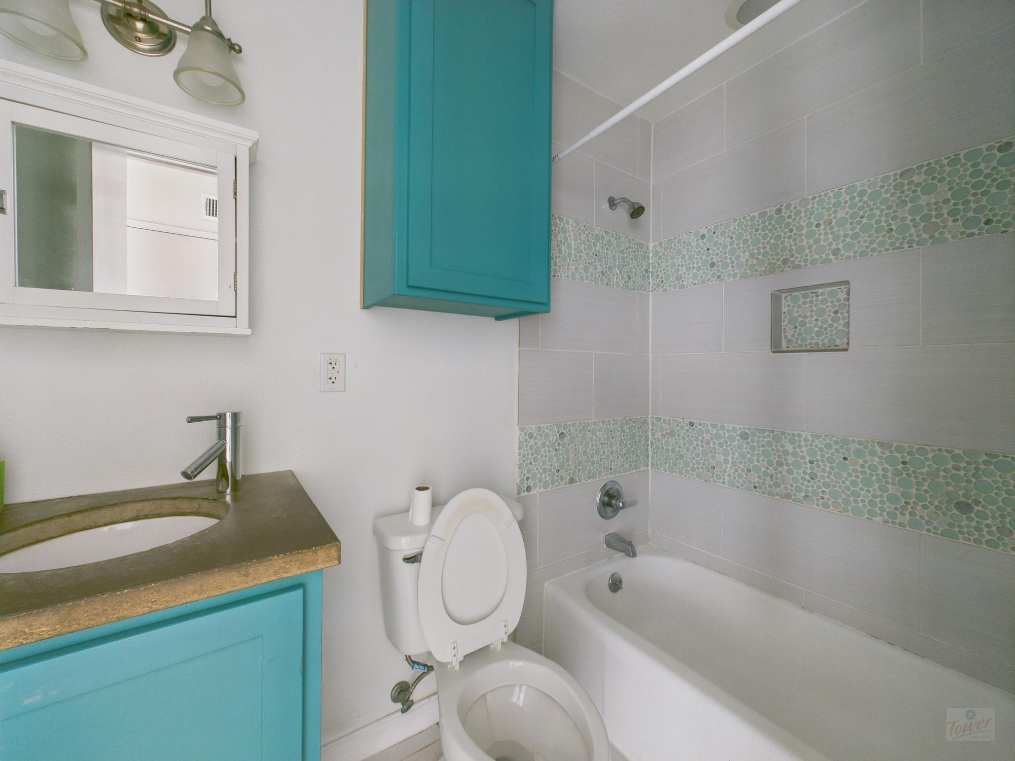 803 W 28th St # 202, Austin, TX 78705