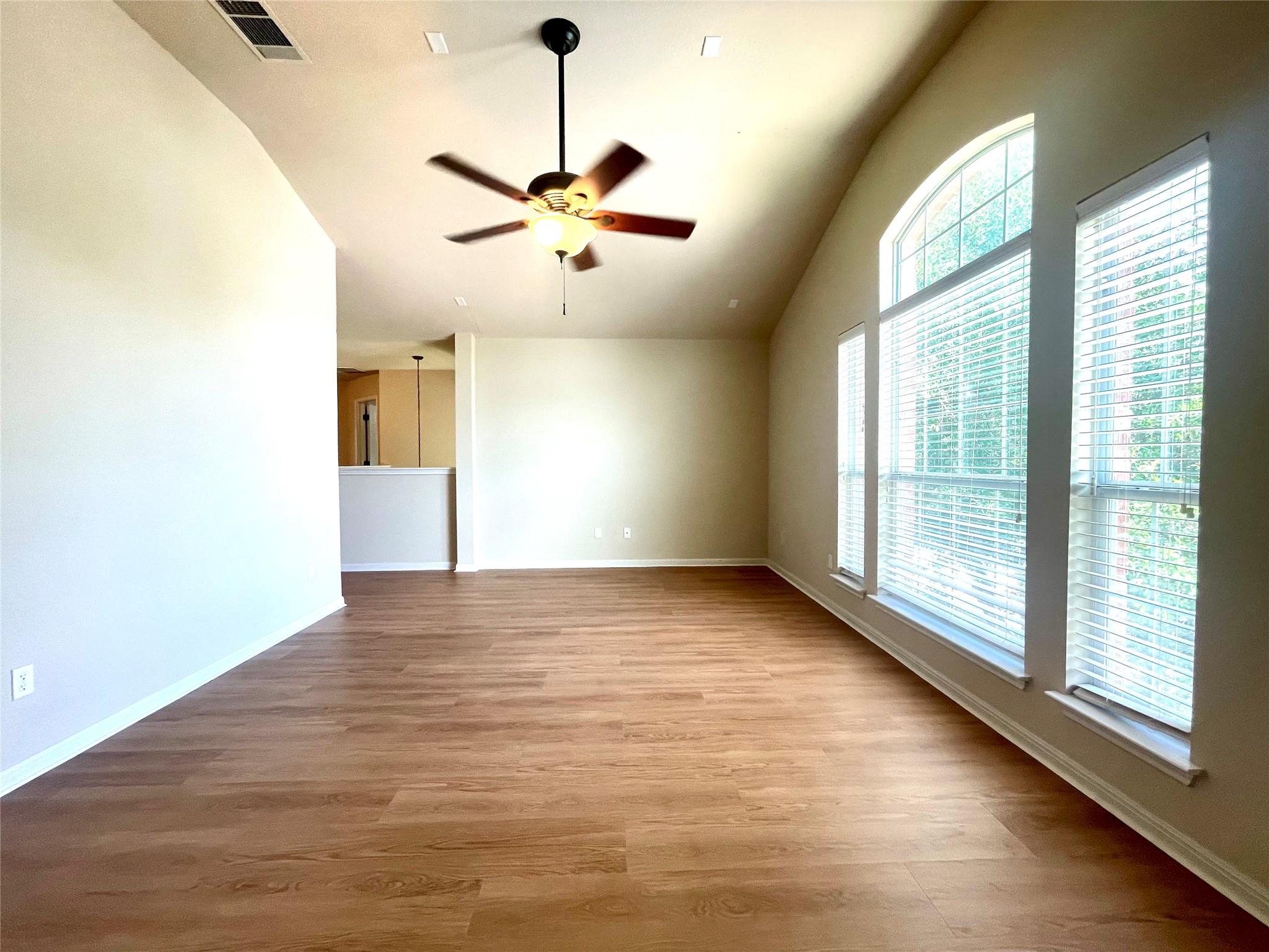 20625 Farm Pond Ln, Pflugerville, TX 78660