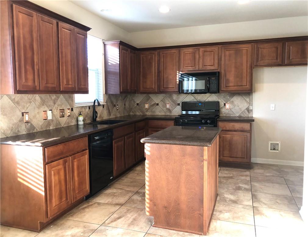 20625 Farm Pond Ln, Pflugerville, TX 78660