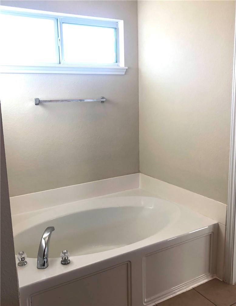 20625 Farm Pond Ln, Pflugerville, TX 78660