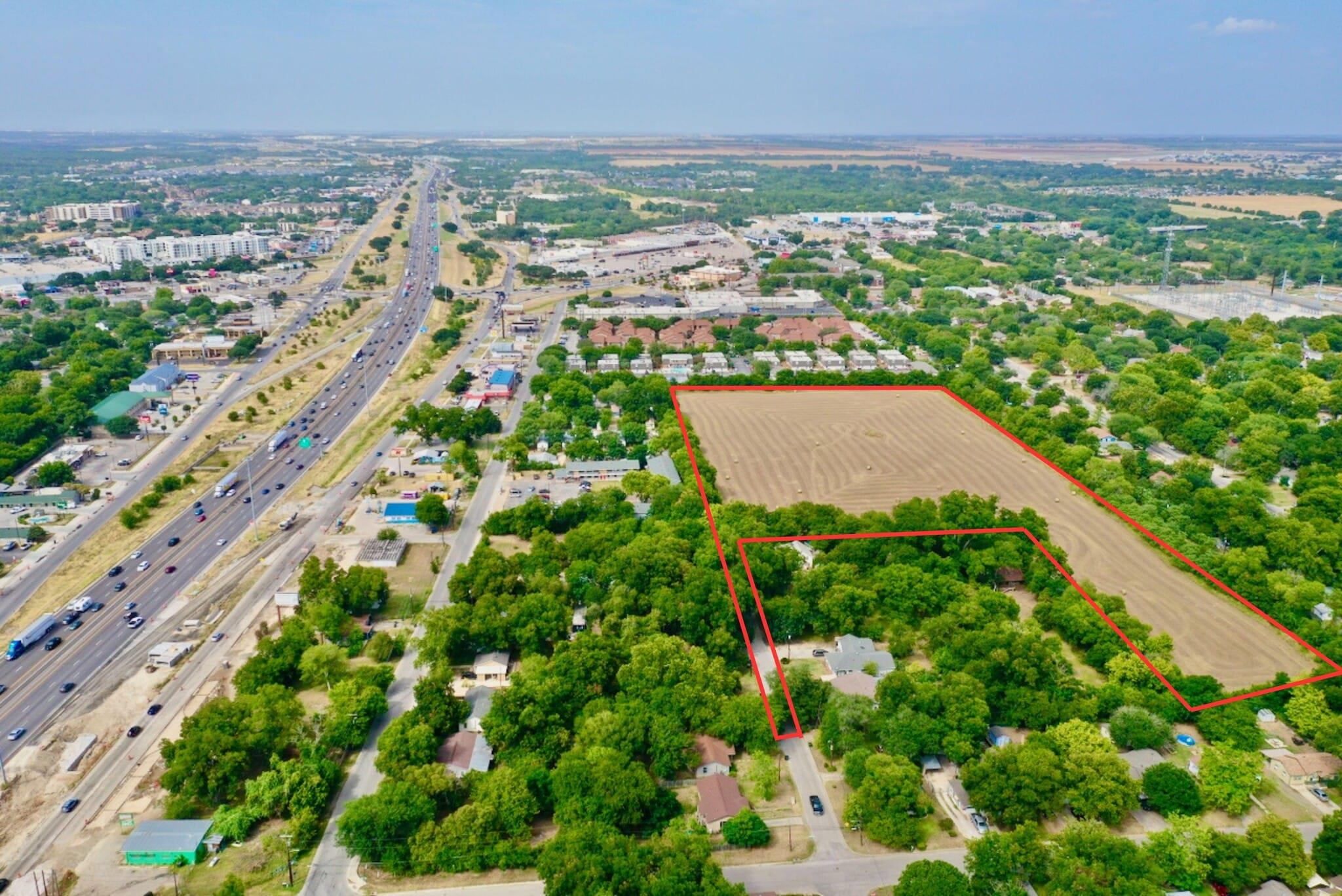 123 Smith Lane Cmns, San Marcos, TX 78666