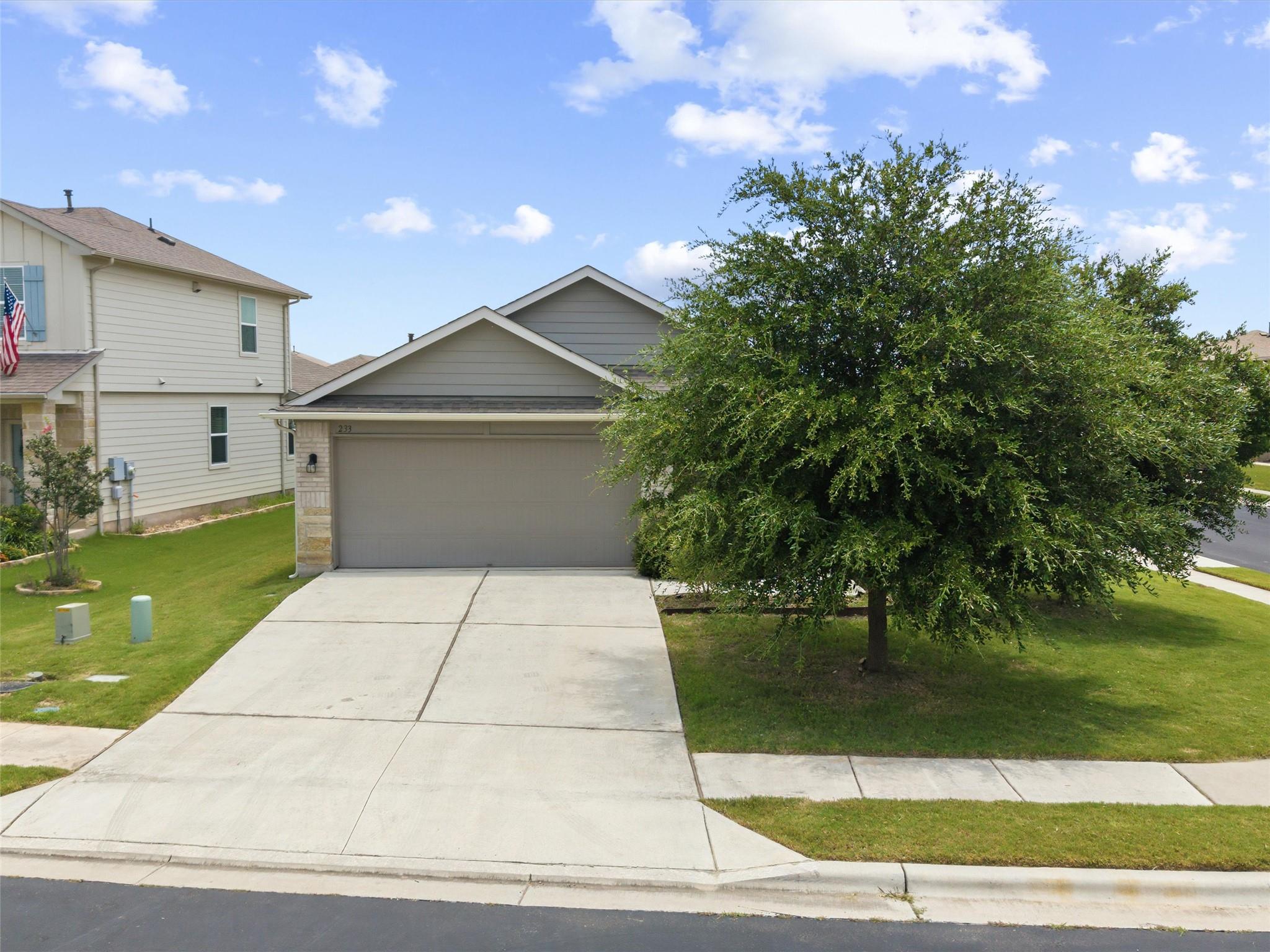 233 Baron Creek Trl, Bastrop, TX 78602