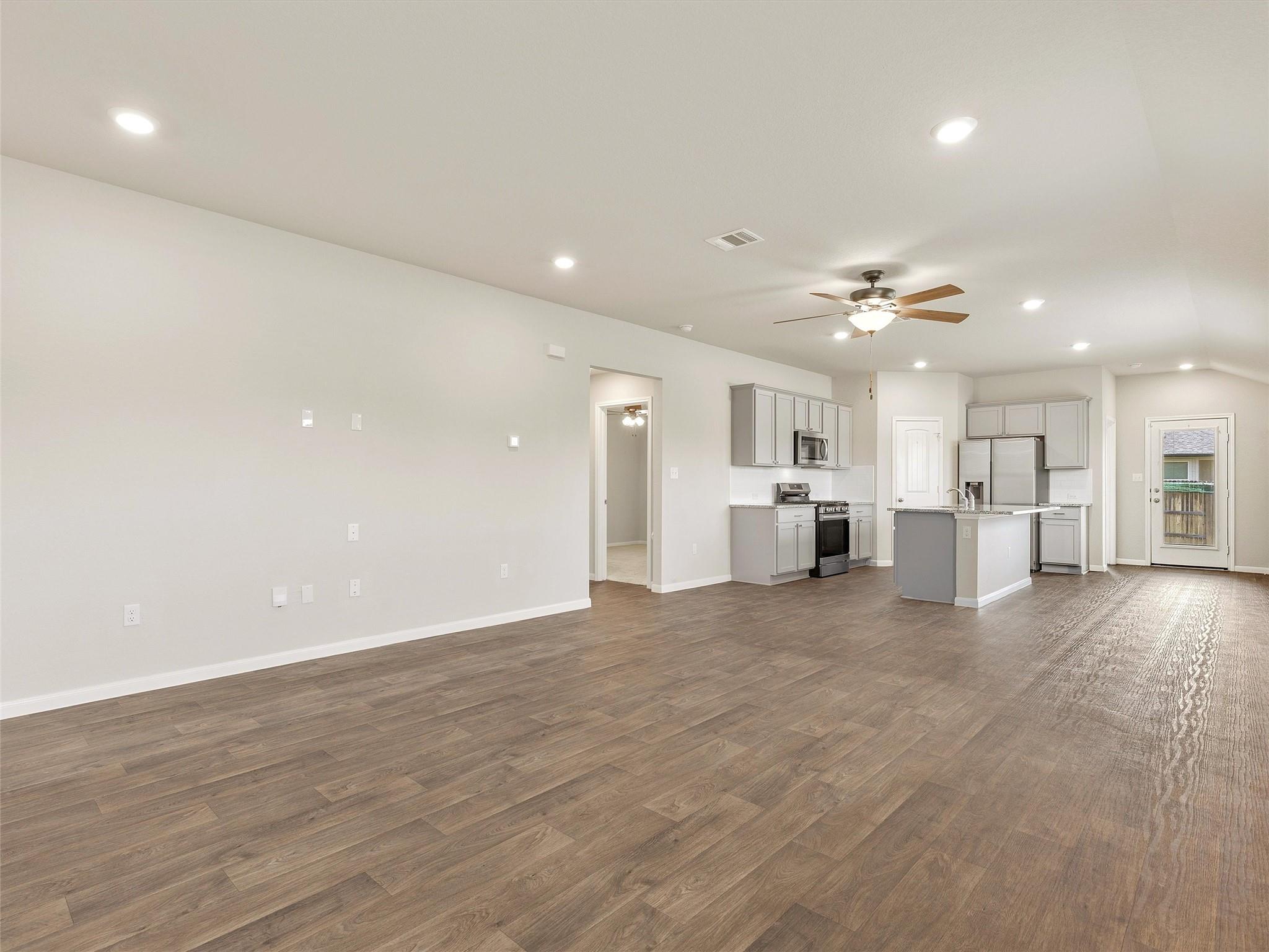 233 Baron Creek Trl, Bastrop, TX 78602