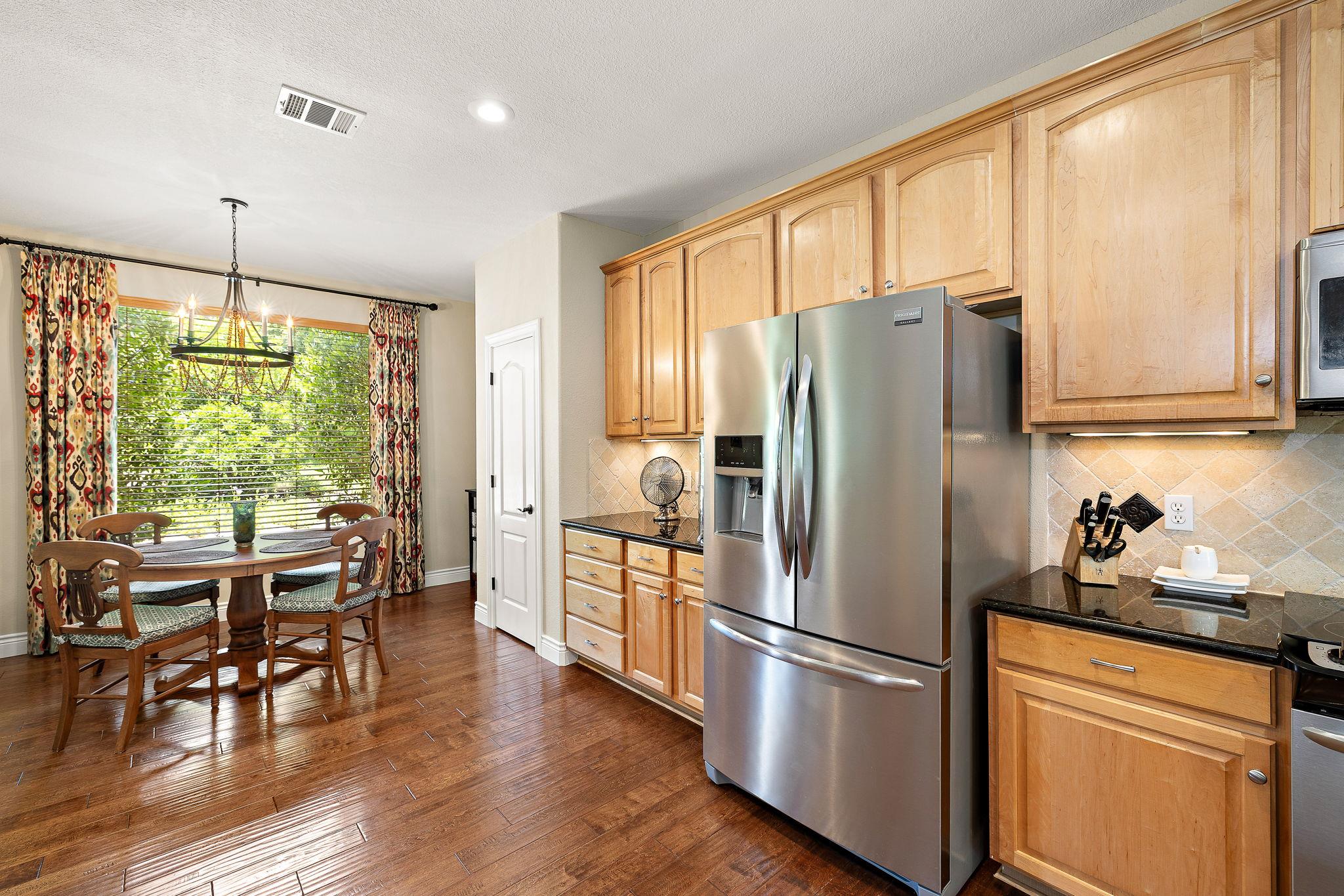 412 Eagle, Lakeway, TX 78734