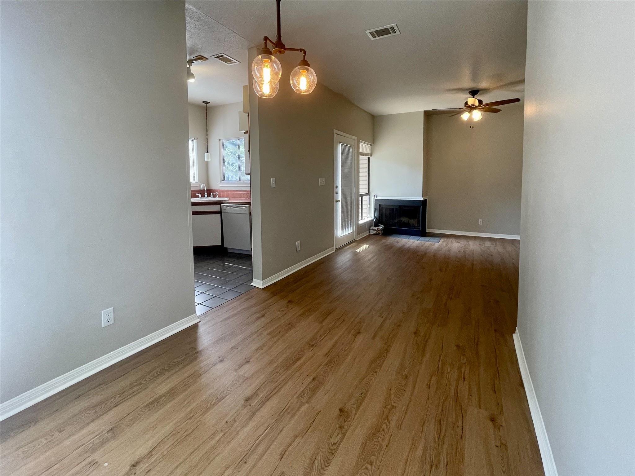 310 Pat Garrison St # 8, San Marcos, TX 78666