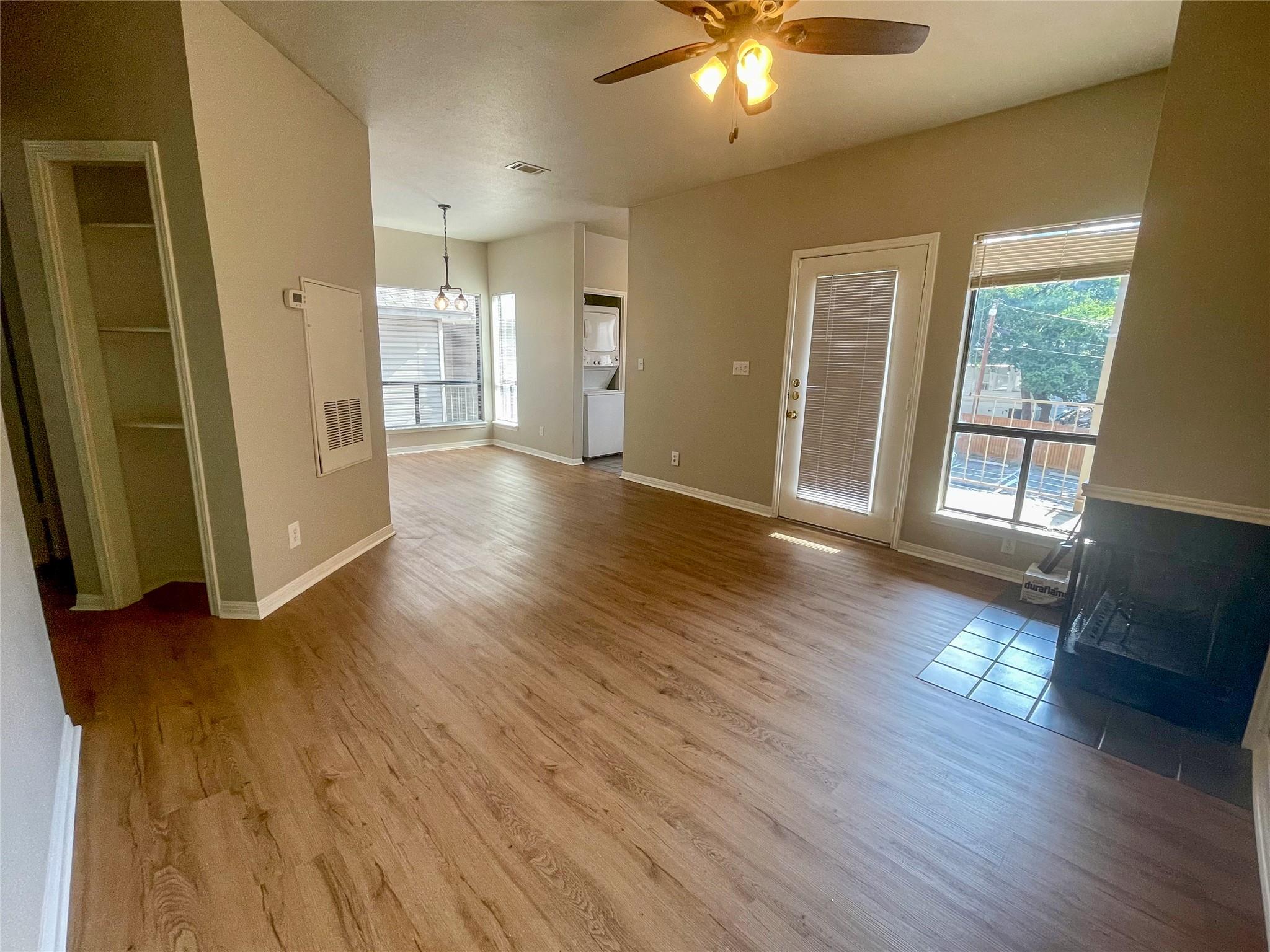 310 Pat Garrison St # 8, San Marcos, TX 78666