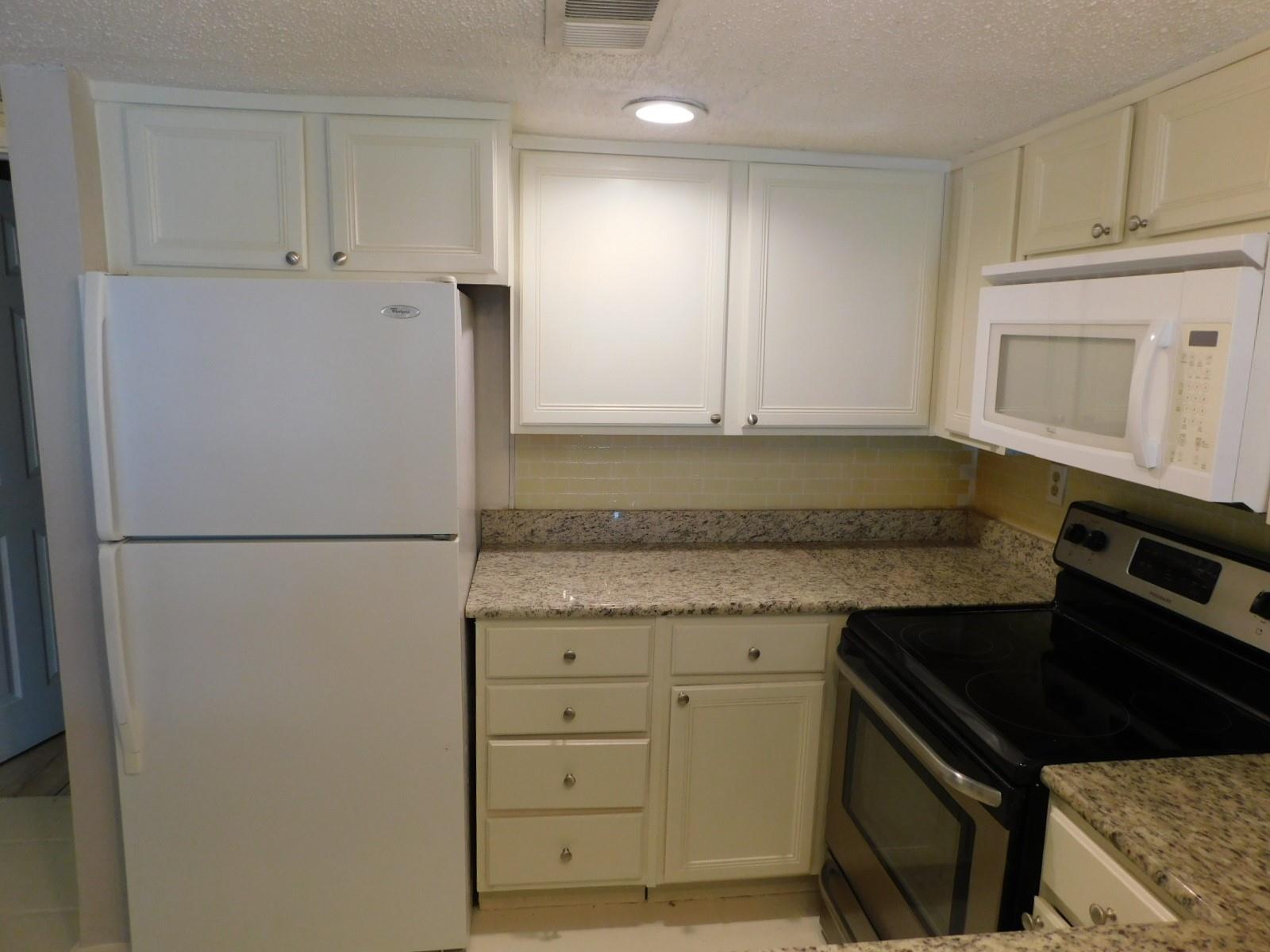 805 Paisley Dr # 11, Spicewood, TX 78669