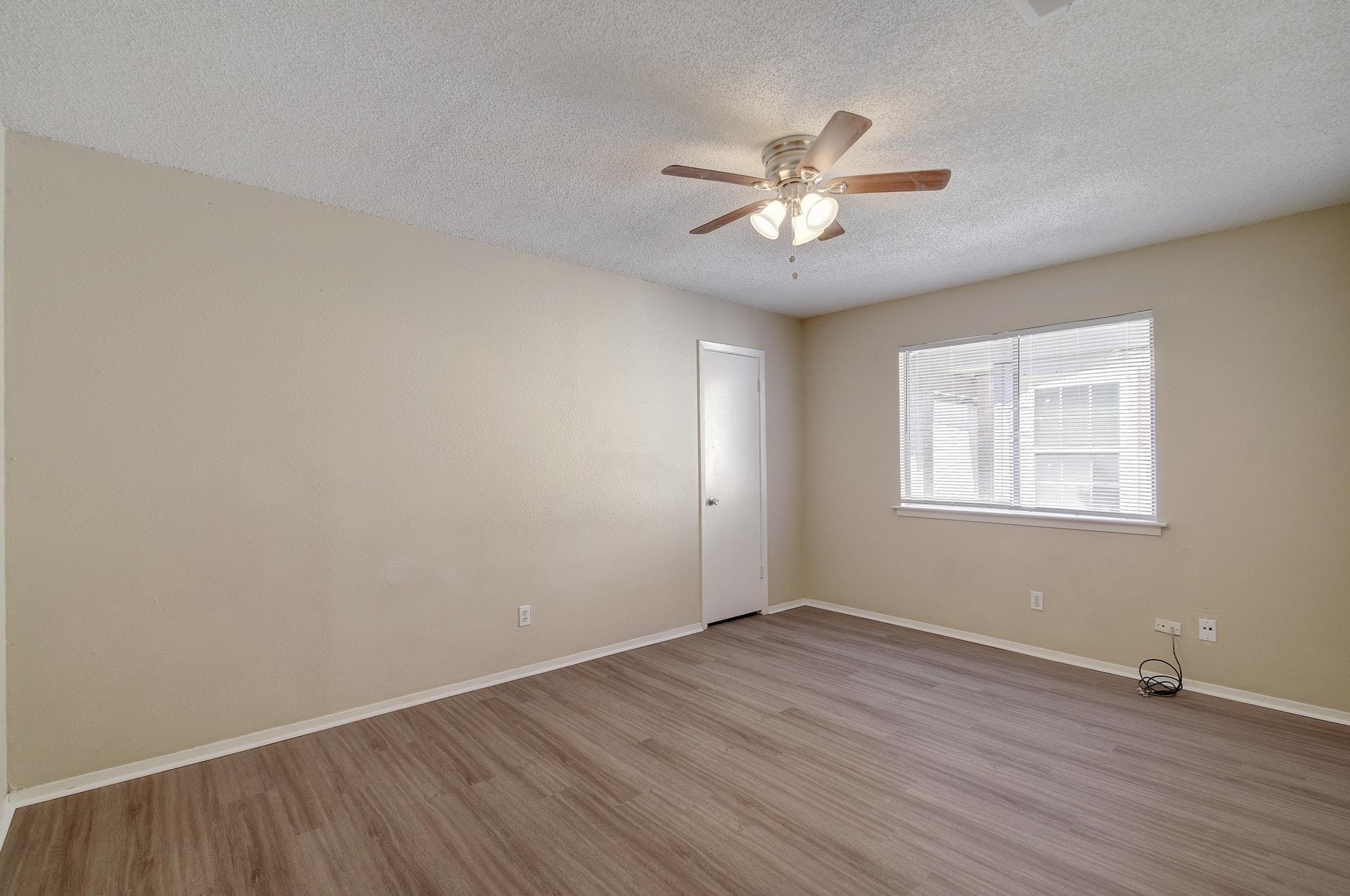418 Linden St # A, Bastrop, TX 78602
