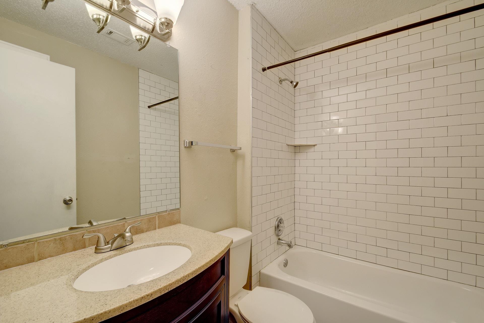 418 Linden St # A, Bastrop, TX 78602