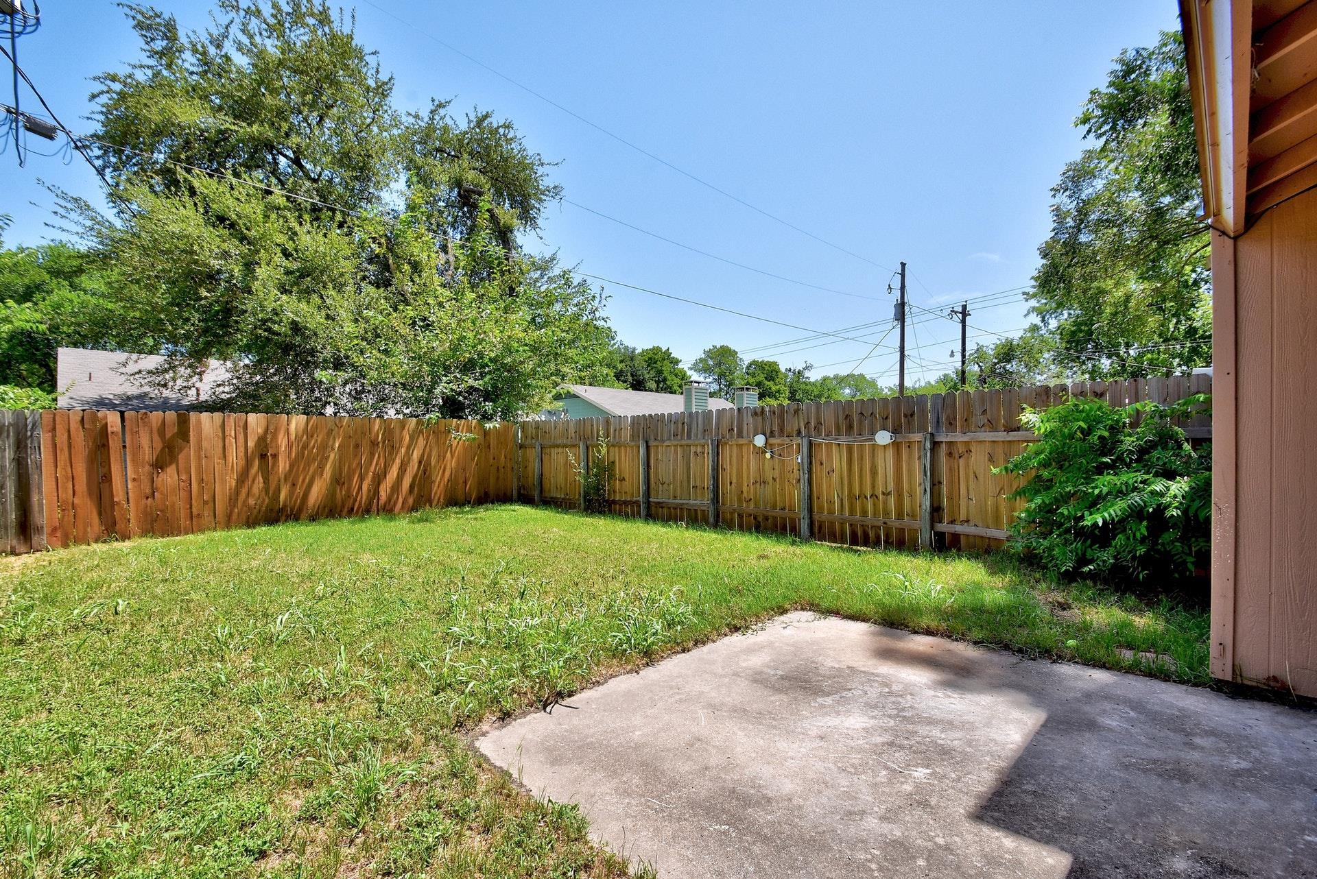418 Linden St # A, Bastrop, TX 78602
