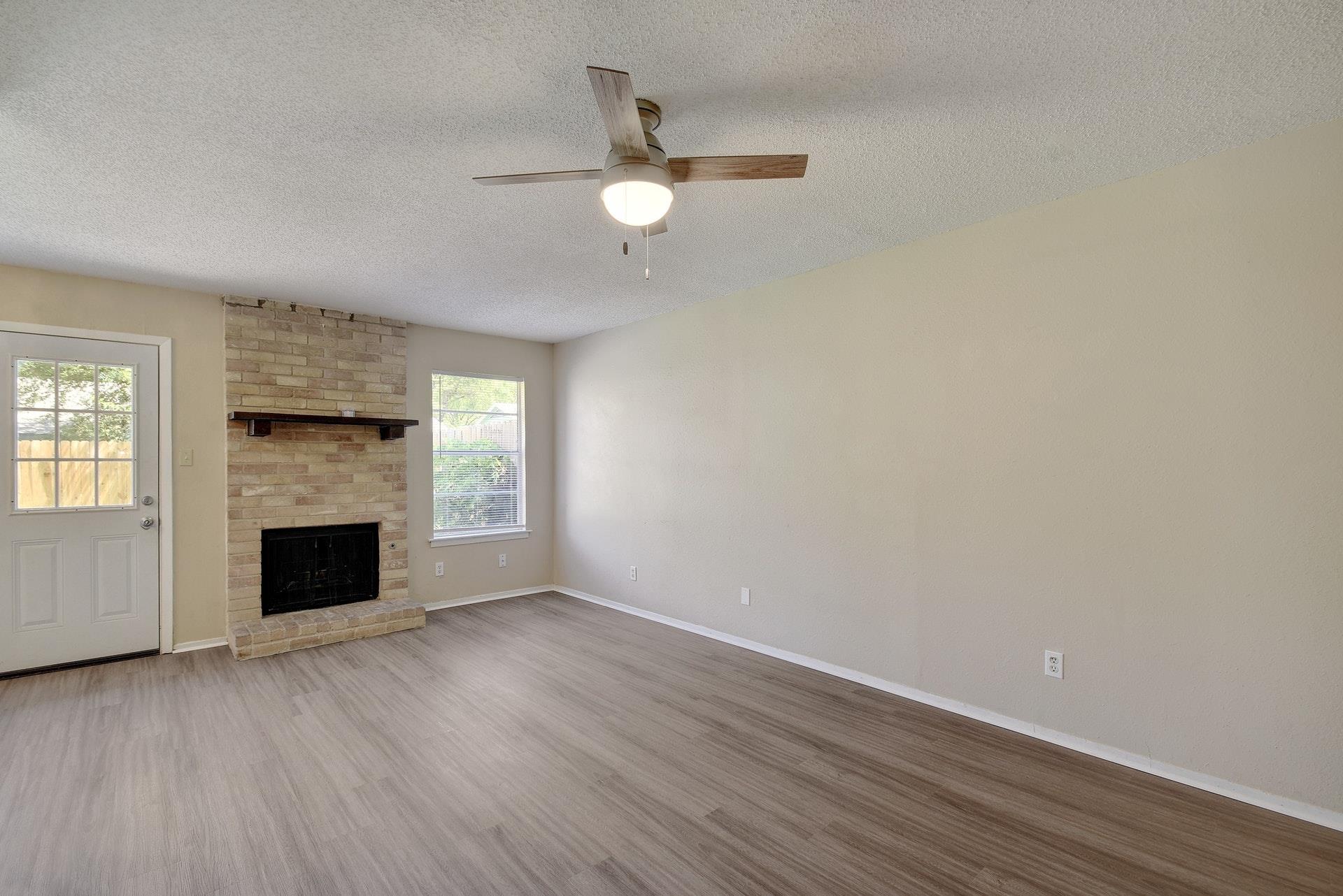 418 Linden St # A, Bastrop, TX 78602
