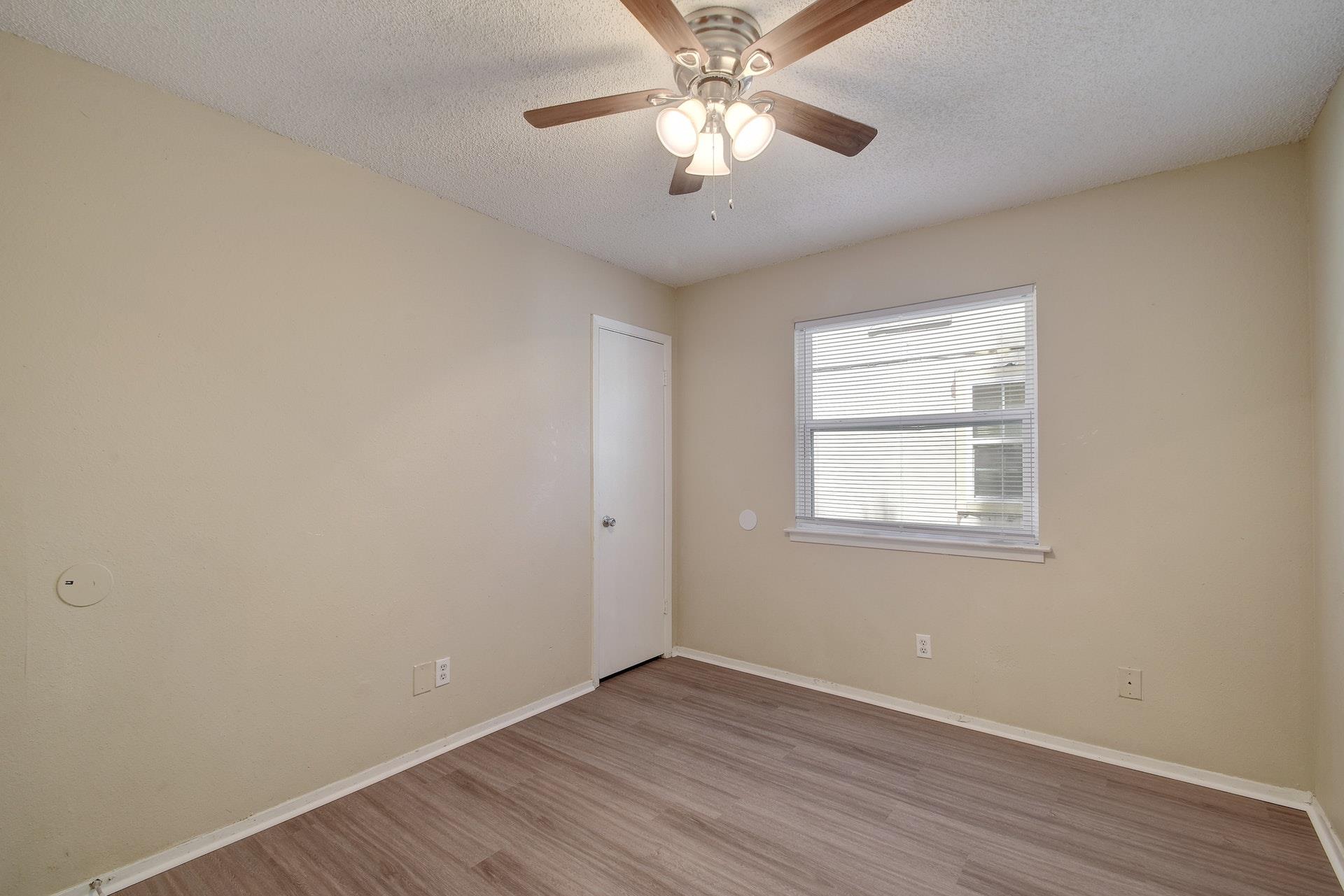 418 Linden St # A, Bastrop, TX 78602