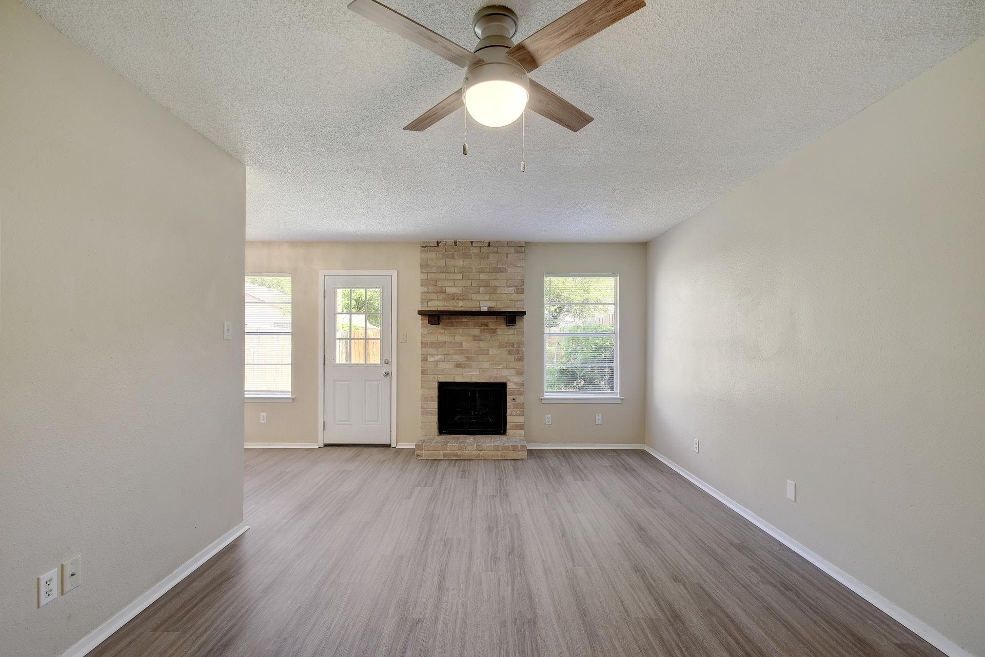 418 Linden St # A, Bastrop, TX 78602