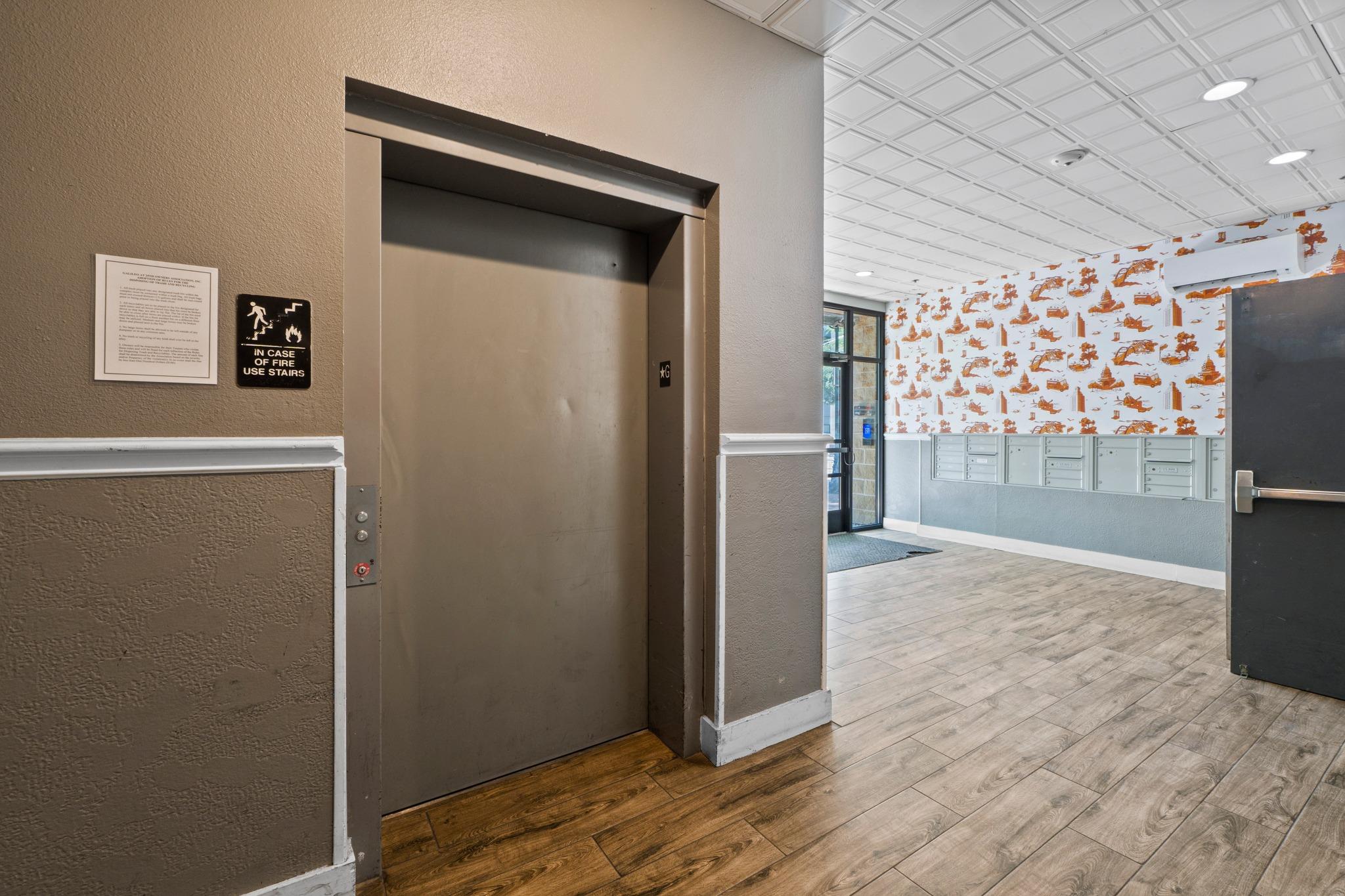 910 W 25th St # 209, Austin, TX 78705