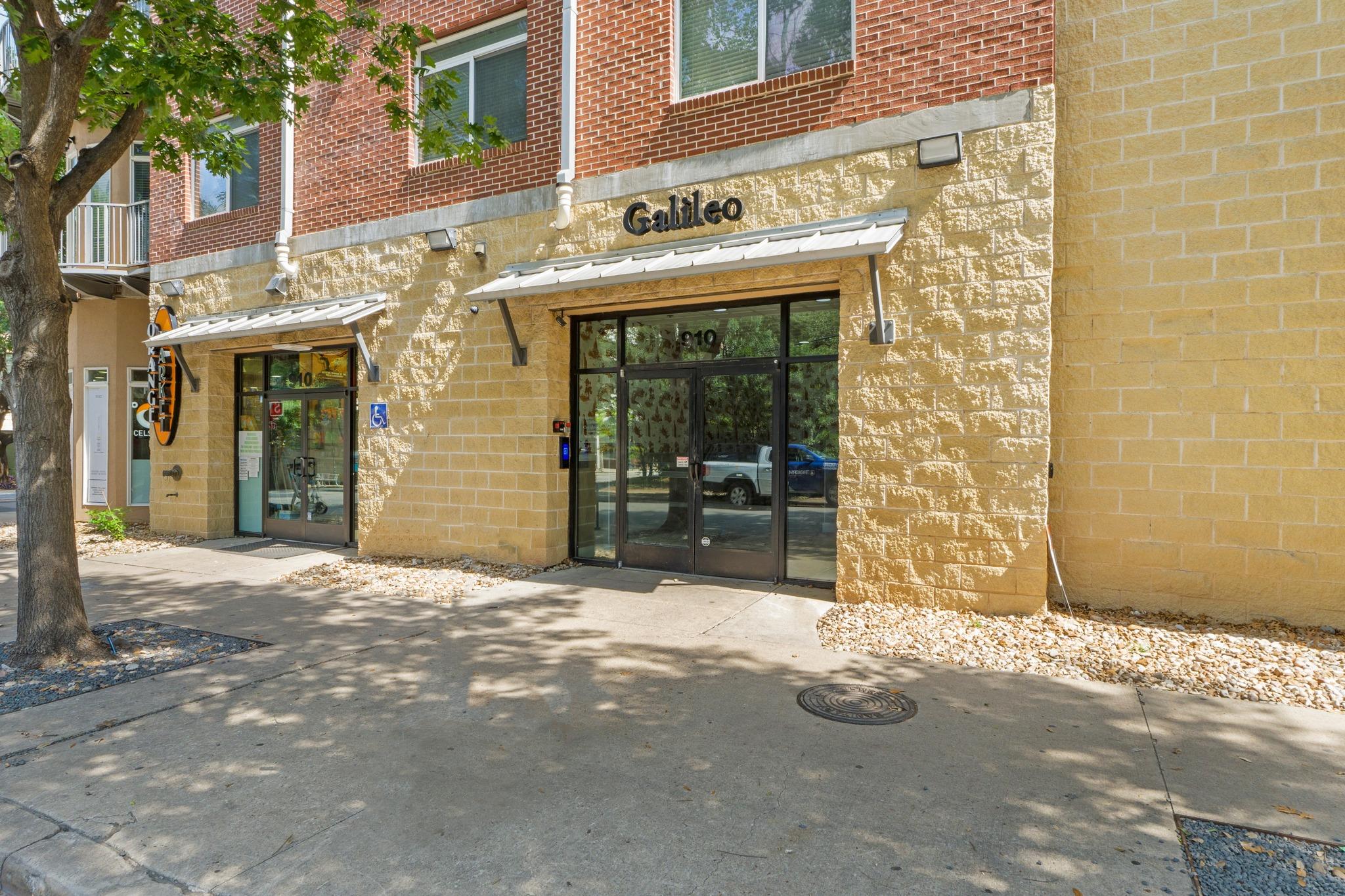 910 W 25th St # 209, Austin, TX 78705