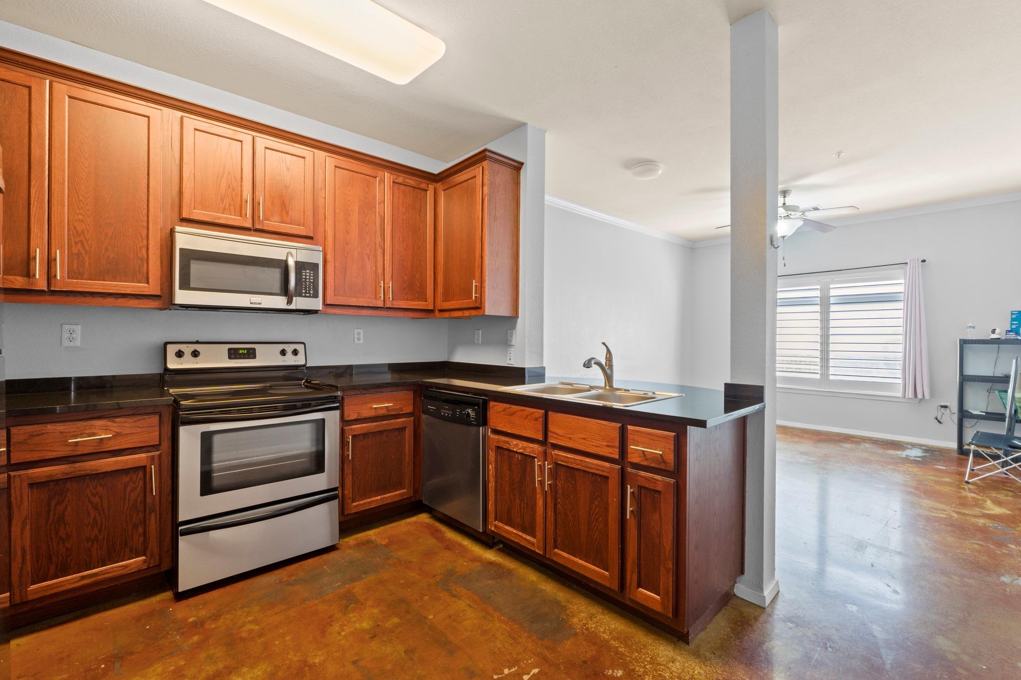 910 W 25th St # 209, Austin, TX 78705