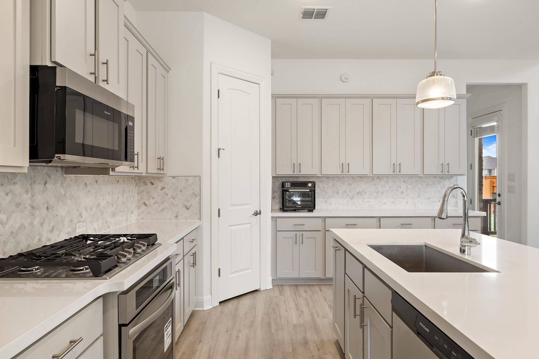 2901 Oak Chase Cv, Leander, TX 78641