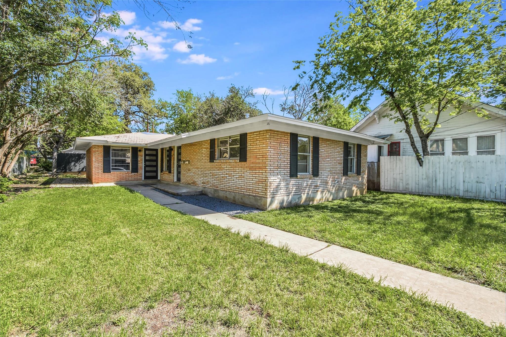 1202 W 22nd St # B, Austin, TX 78705