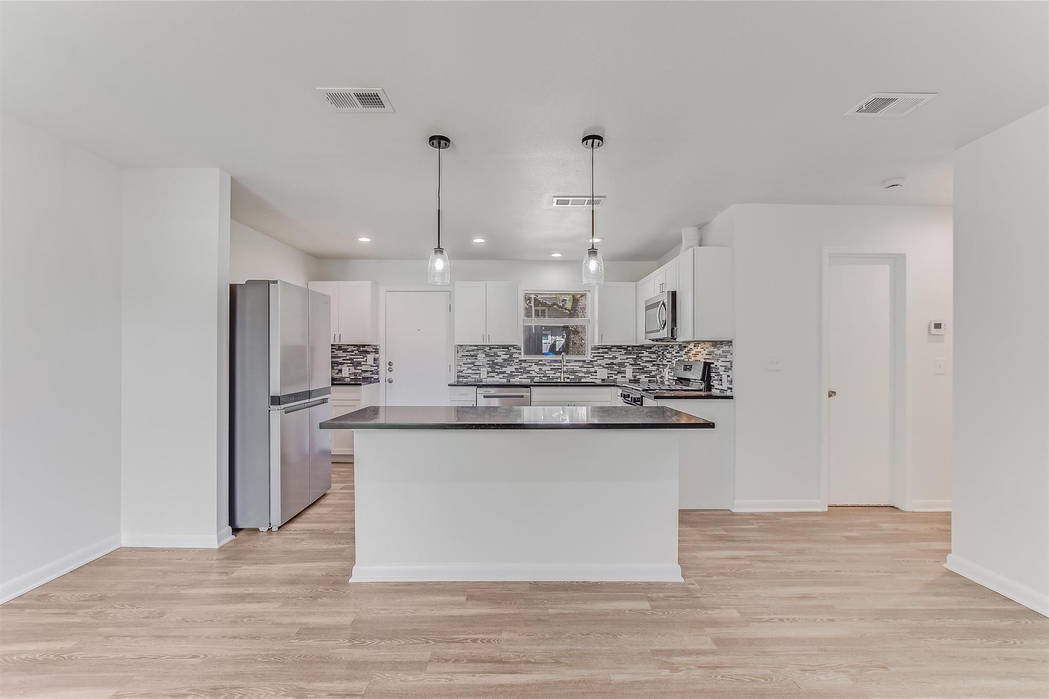 1202 W 22nd St # B, Austin, TX 78705