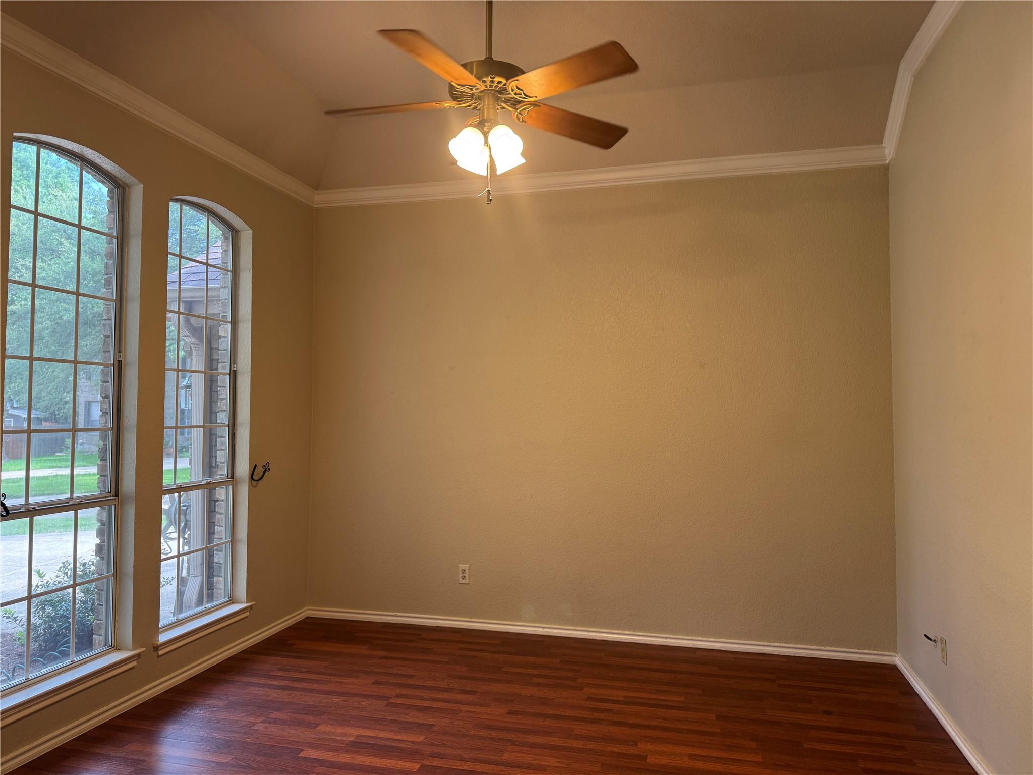 8001 Tallyho Trl, Austin, TX 78729