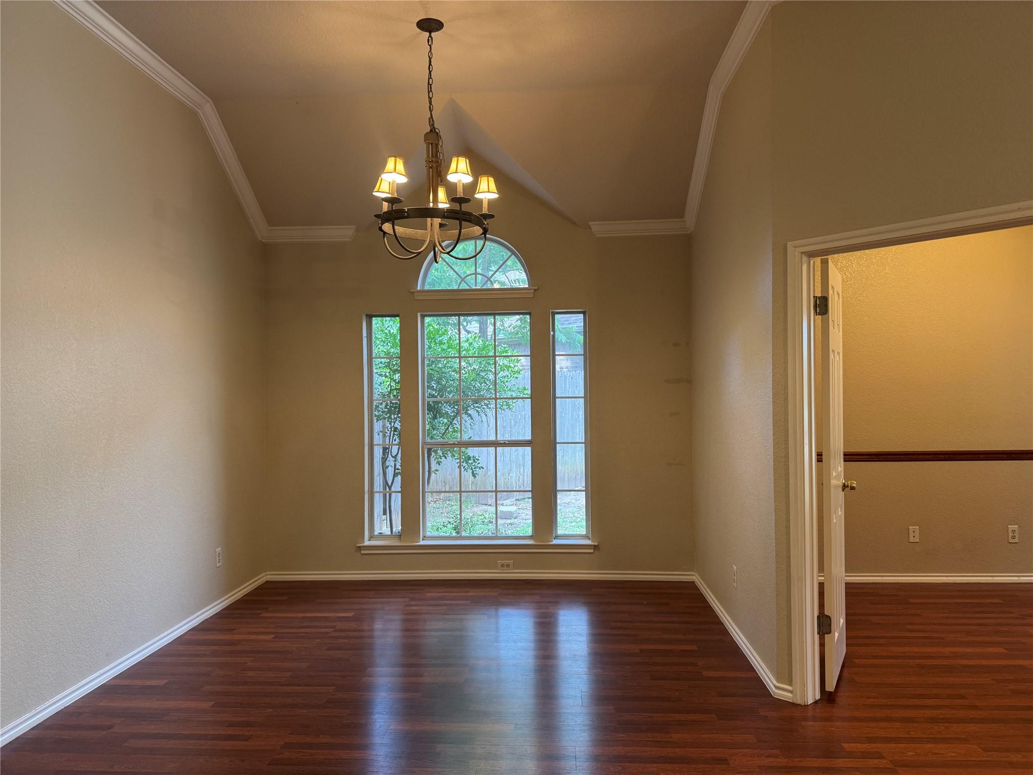 8001 Tallyho Trl, Austin, TX 78729
