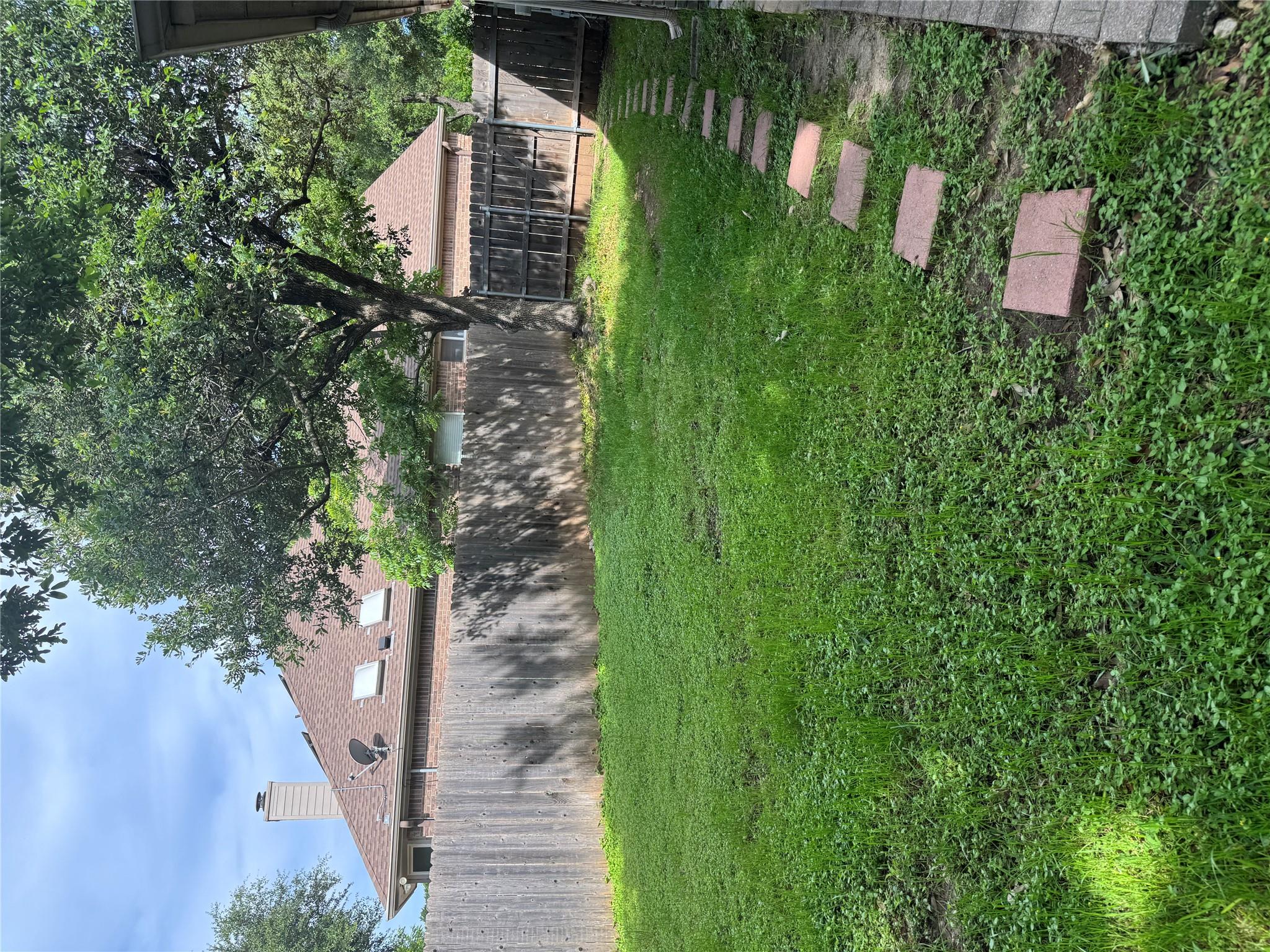 8001 Tallyho Trl, Austin, TX 78729