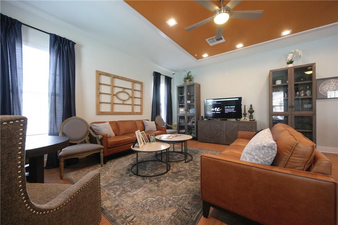 2400 Louis Henna Blvd # 108, Round Rock, TX 78664