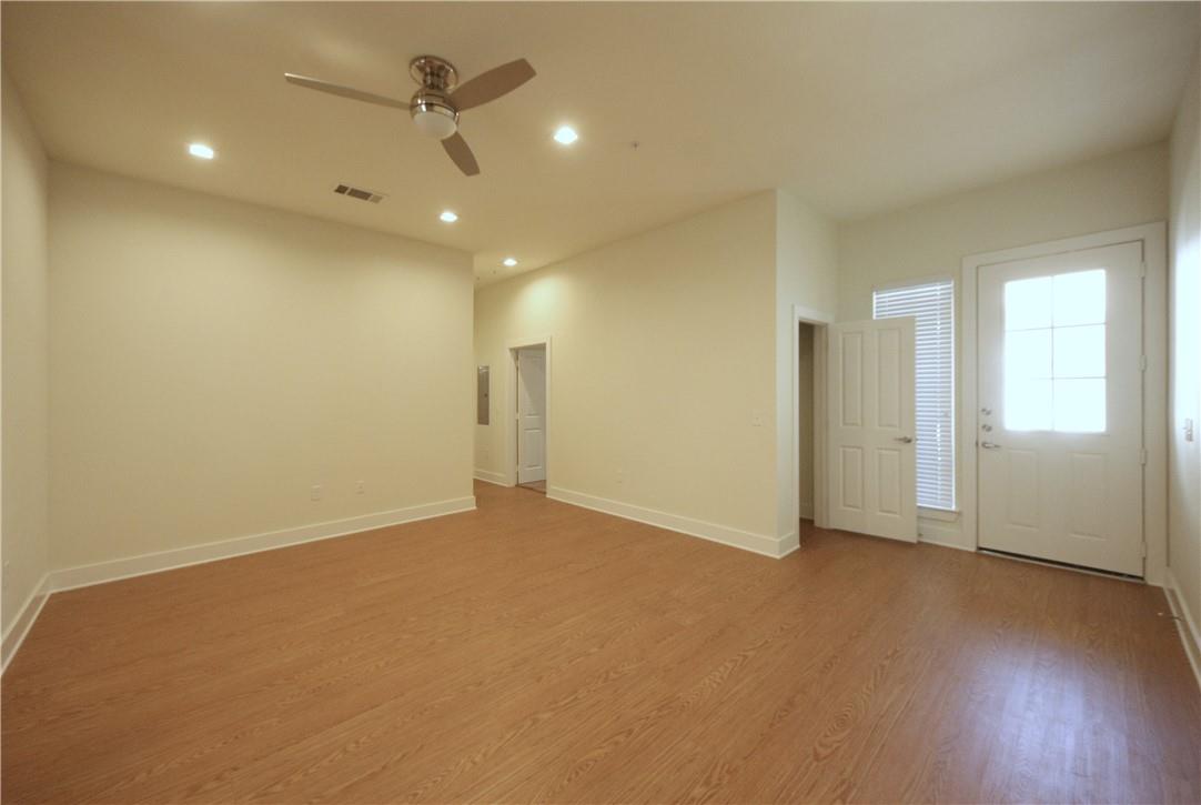 2400 Louis Henna Blvd # 108, Round Rock, TX 78664