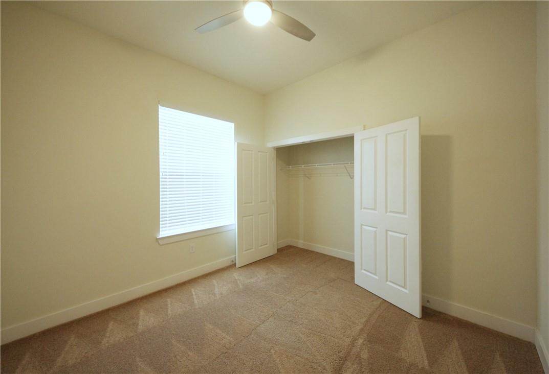 2400 Louis Henna Blvd # 108, Round Rock, TX 78664