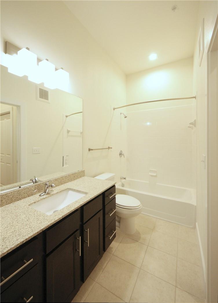 2400 Louis Henna Blvd # 108, Round Rock, TX 78664
