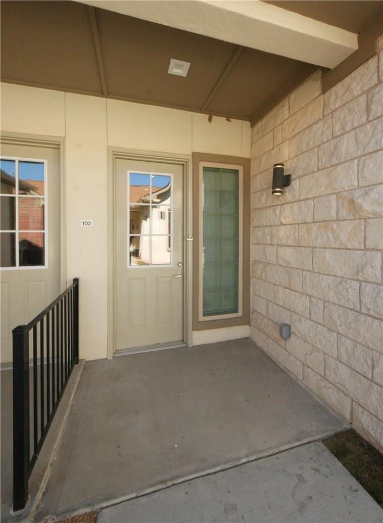 2400 Louis Henna Blvd # 108, Round Rock, TX 78664