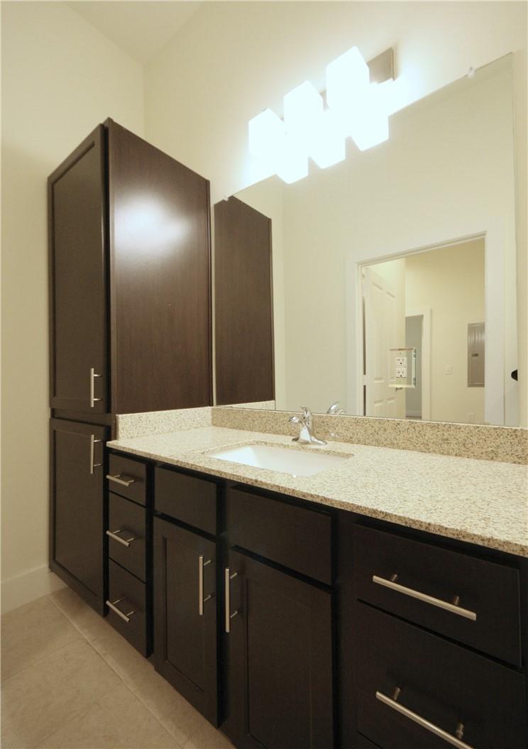2400 Louis Henna Blvd # 108, Round Rock, TX 78664