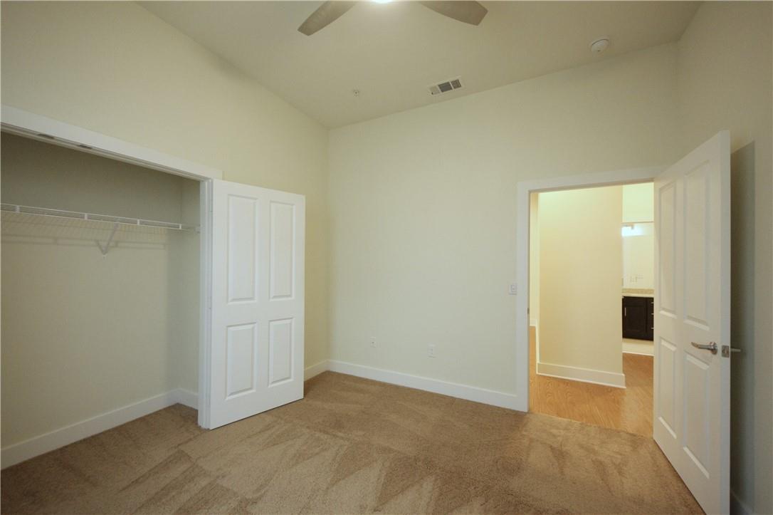 2400 Louis Henna Blvd # 108, Round Rock, TX 78664