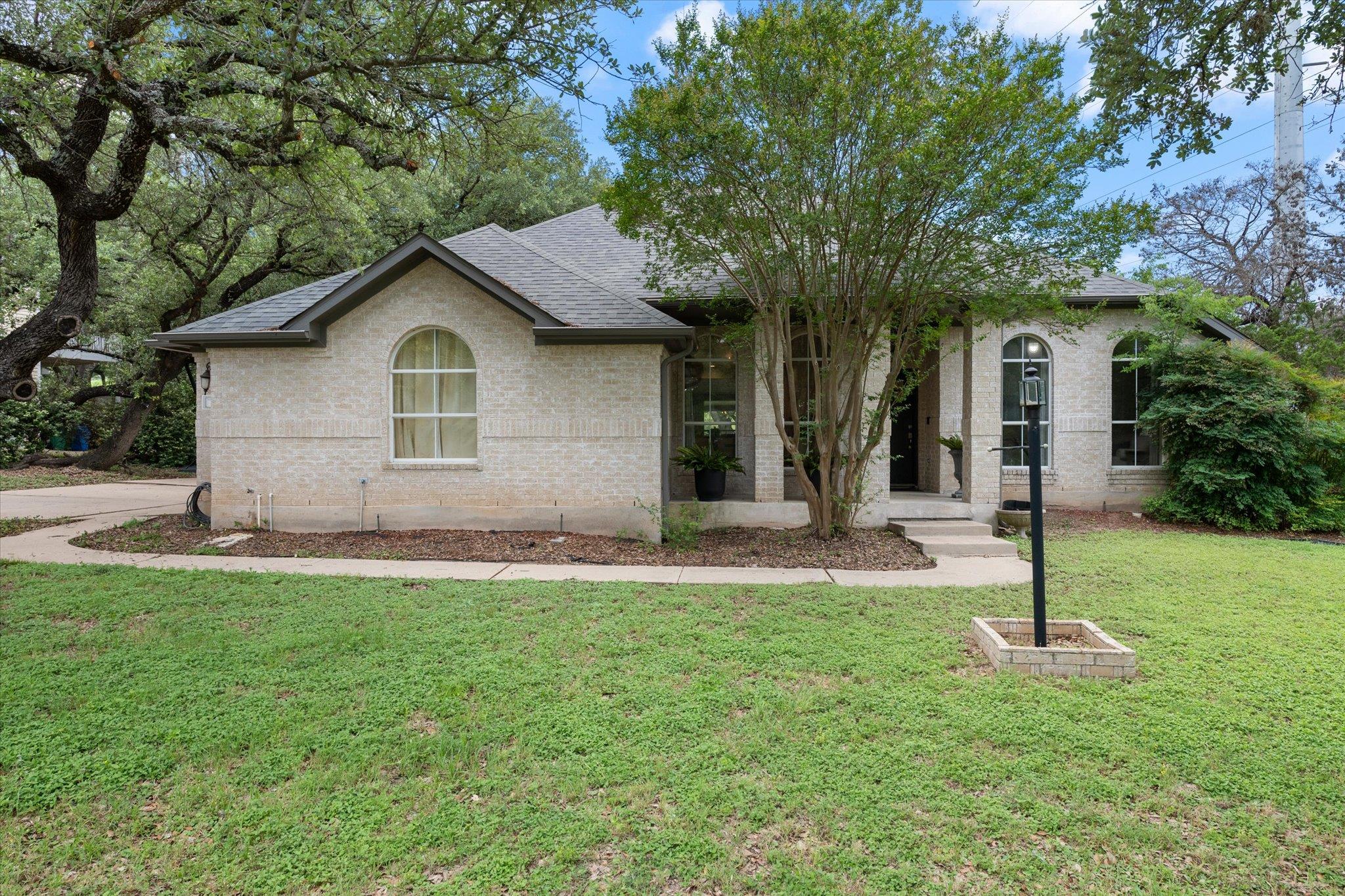 147 Long Wood Avenue Ave, Lakeway, TX 78734